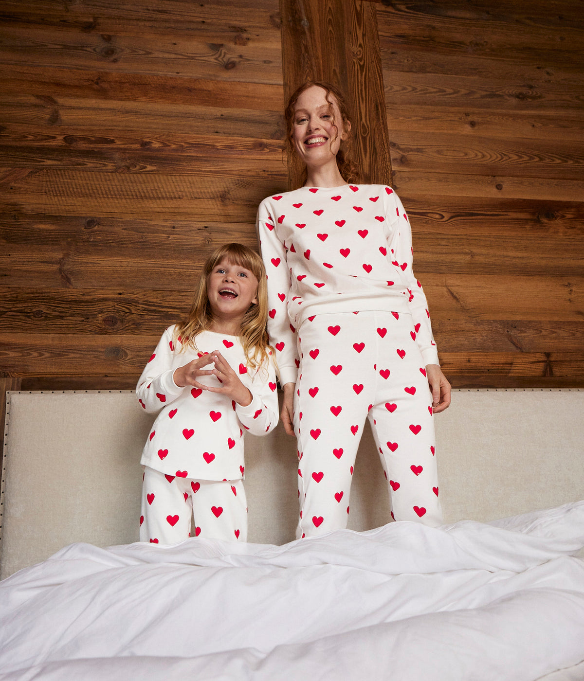 pyjama-enfant-imprimé-cœurs-en-côte