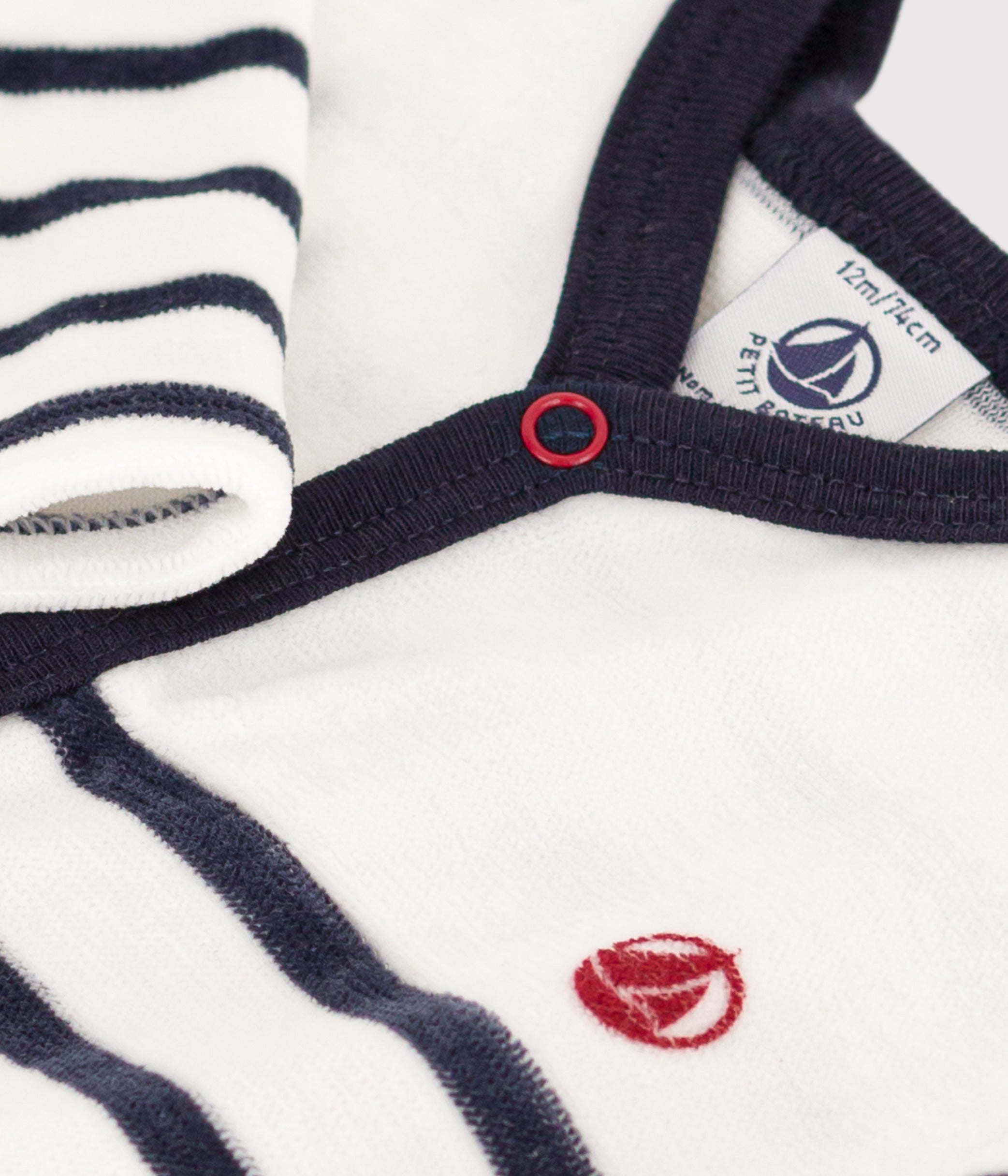 pyjama-bébé-rayé-en-velours