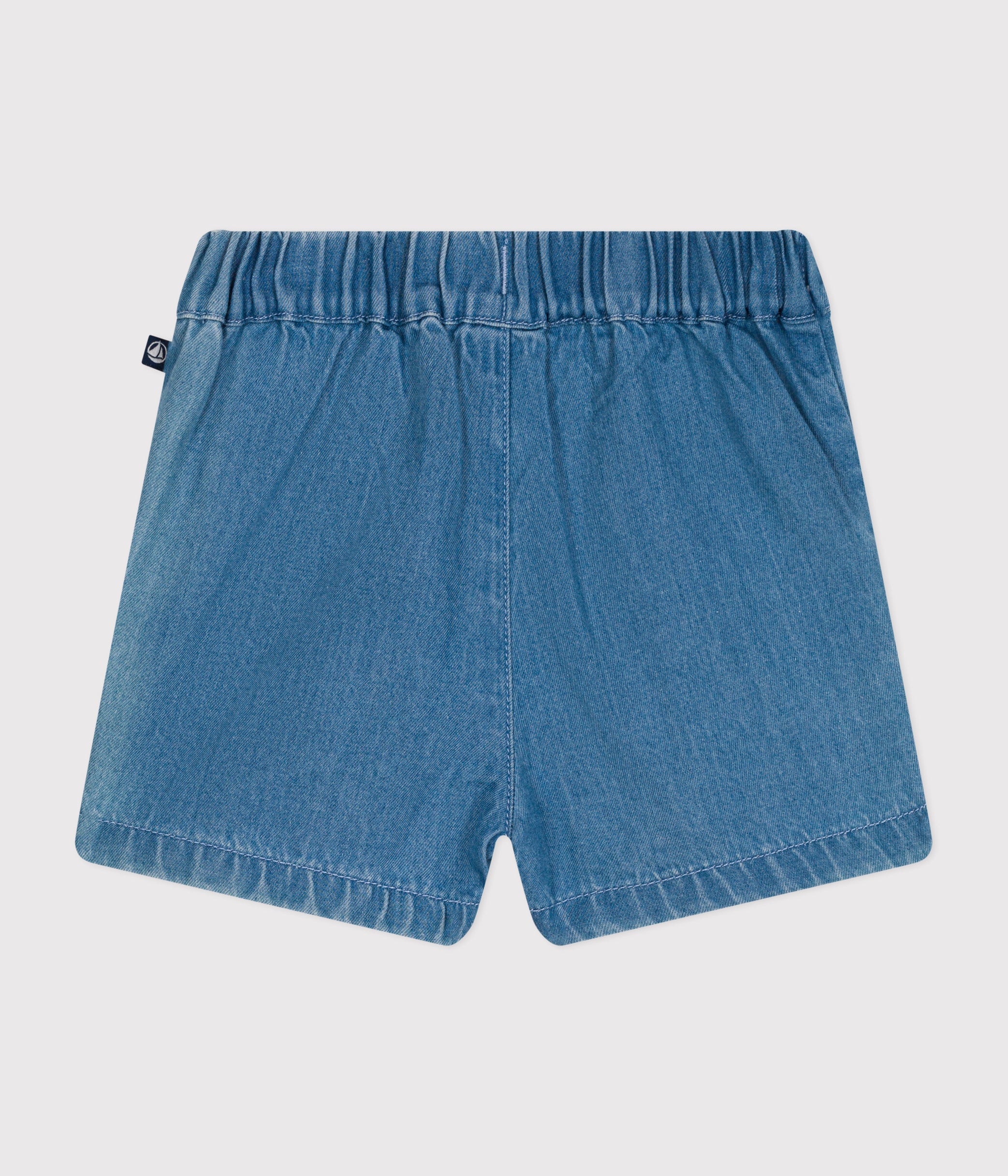 short-bébé-en-denim-léger