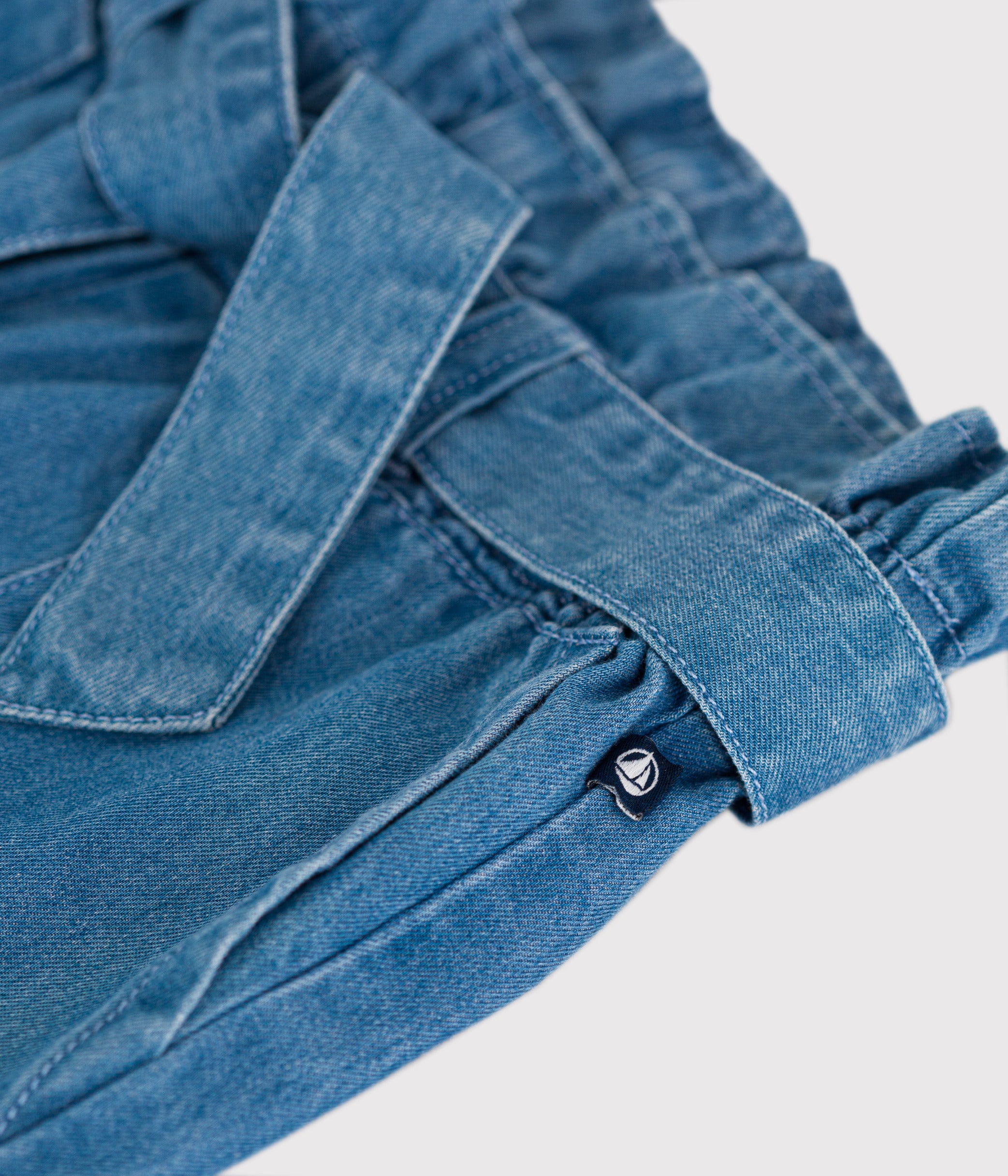 short-en-denim-léger-enfant-fille