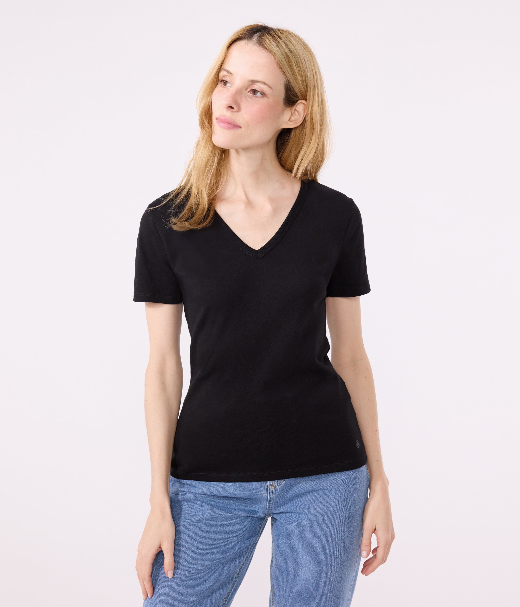 tee-shirt-col-v-l-iconique-manches-courtes-en-côte-unie