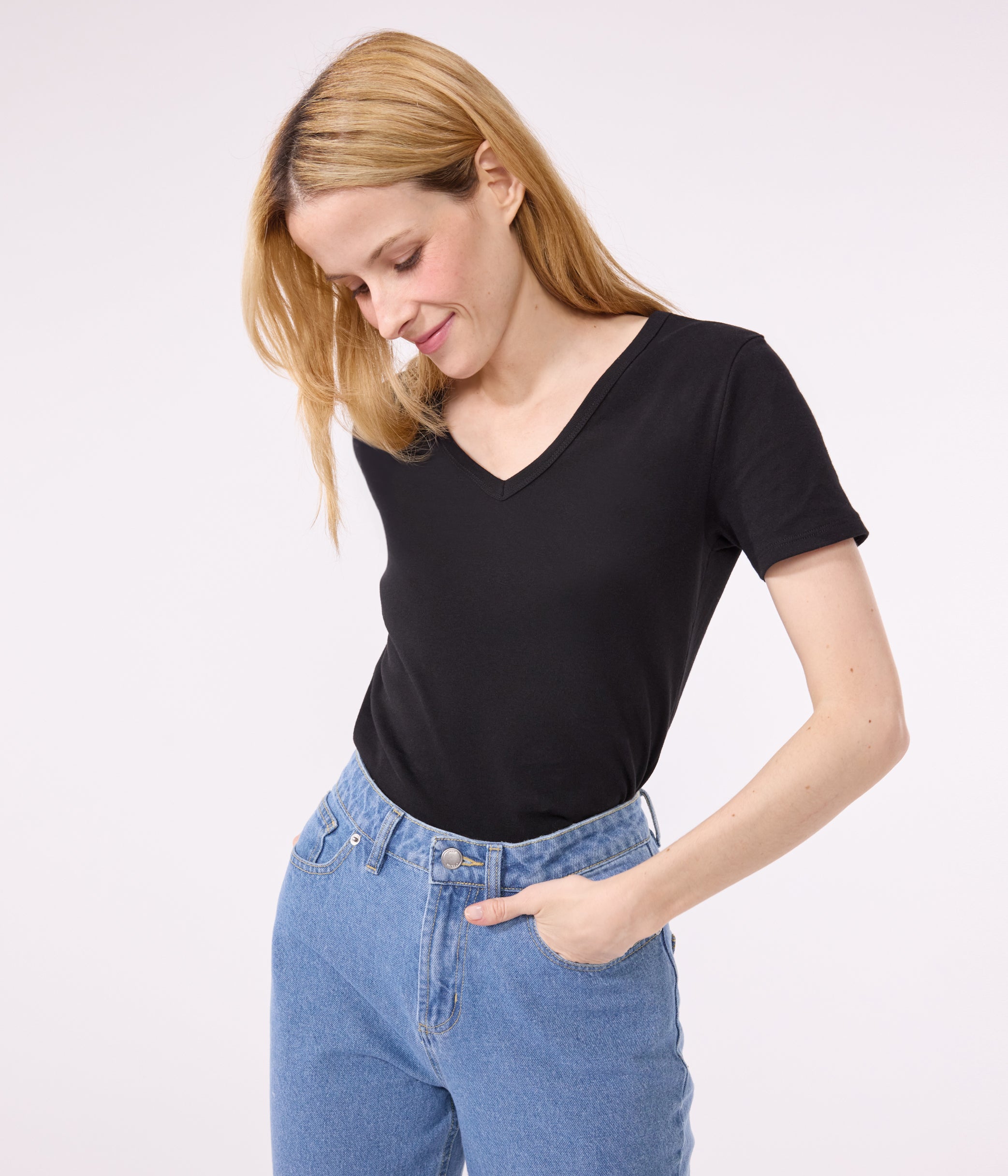 tee-shirt-col-v-l-iconique-manches-courtes-en-côte-unie