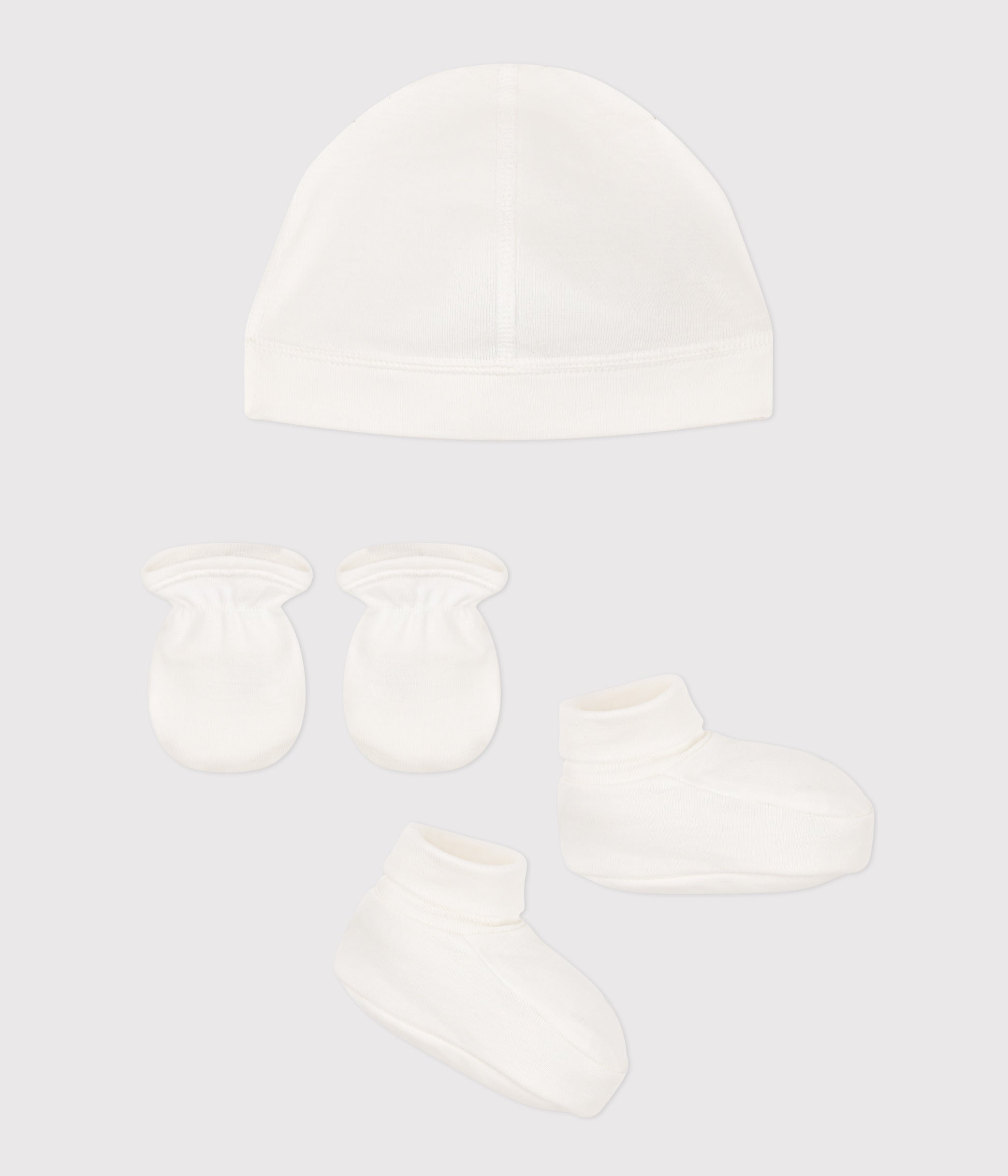 lot-de-bonnet-chaussons-et-moufles-bébé