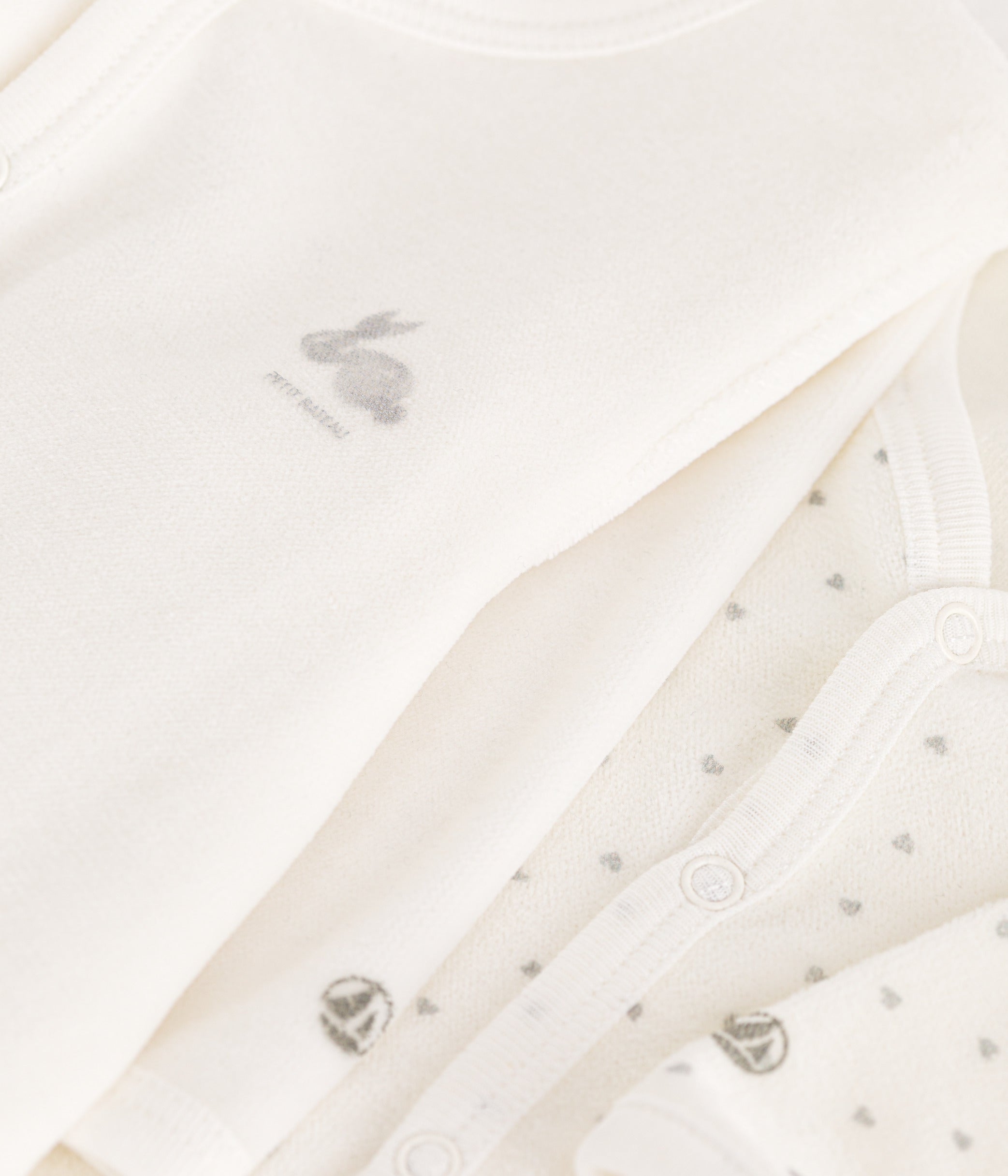 lot-de-2-pyjamas-en-velours-bébé