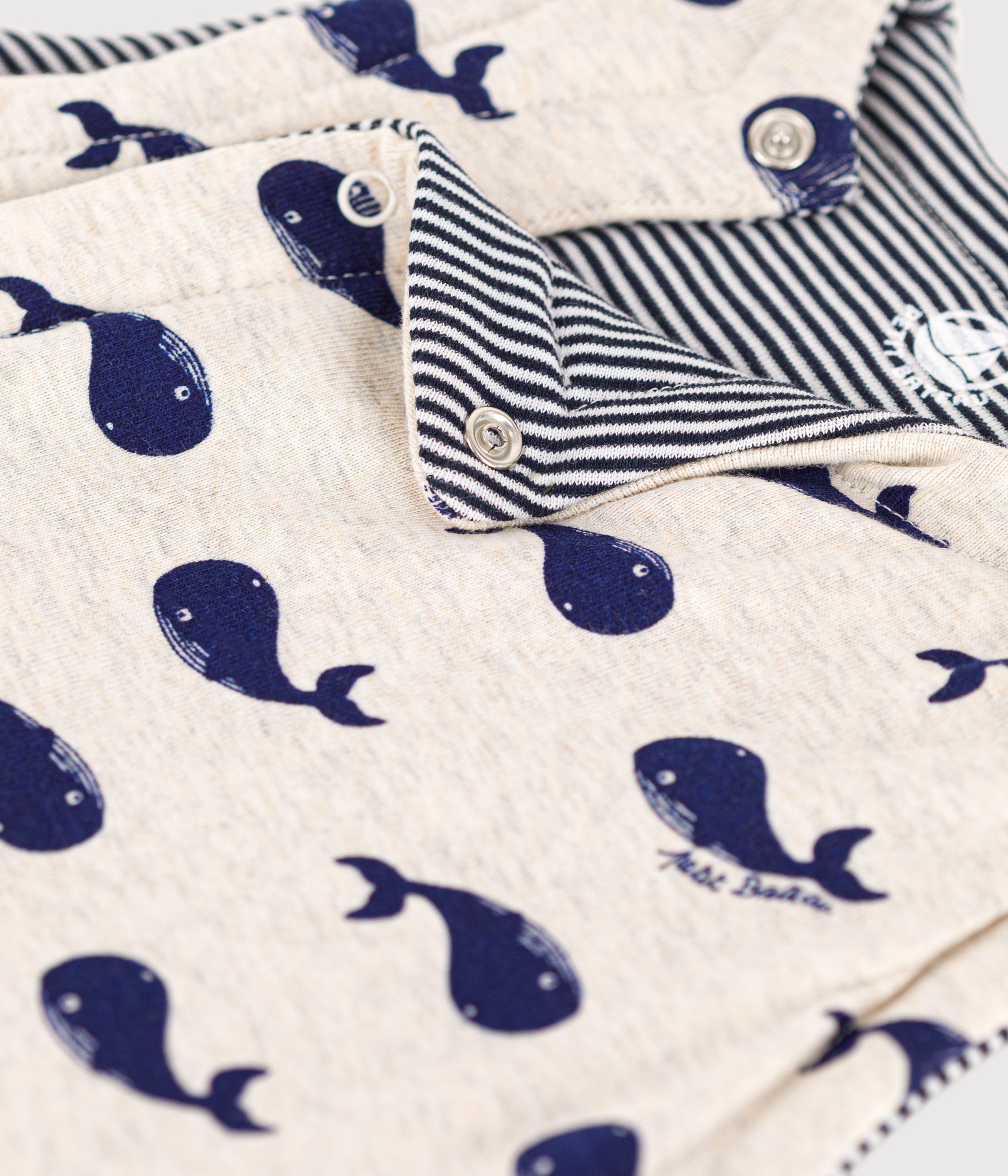gilet-sans-manche-bébé-baleines-reversible-en-coton