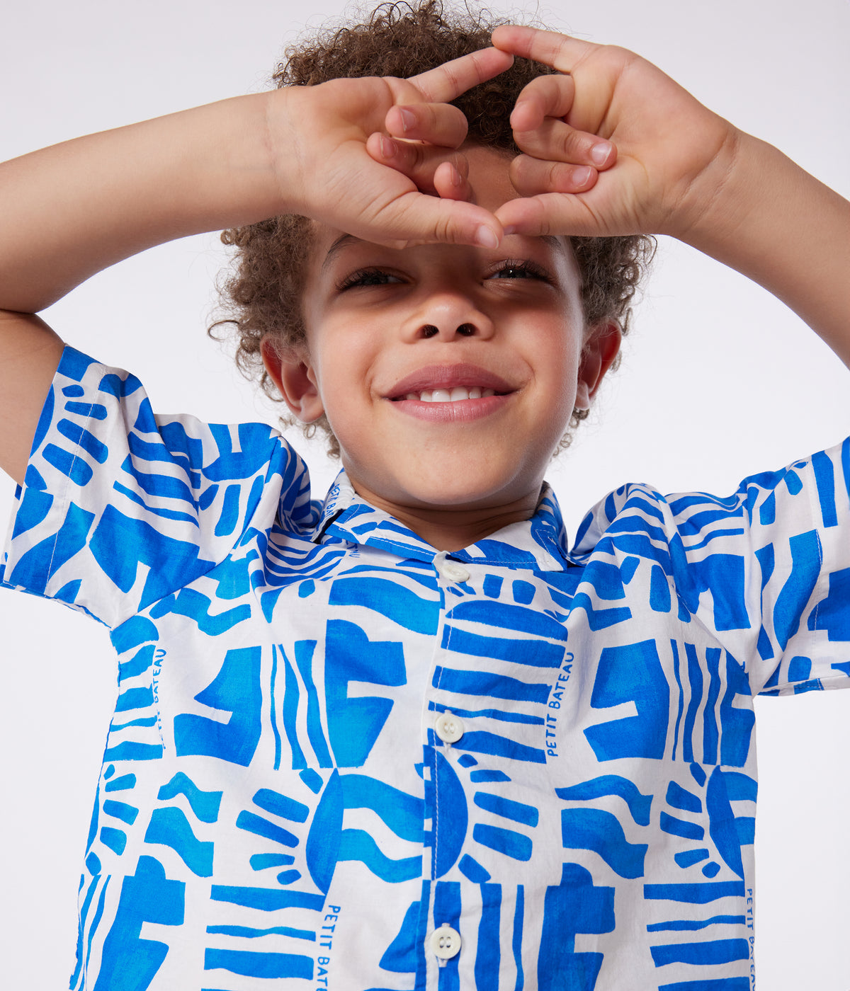 chemise-enfant-en-coton-manches-courtes-imprimée