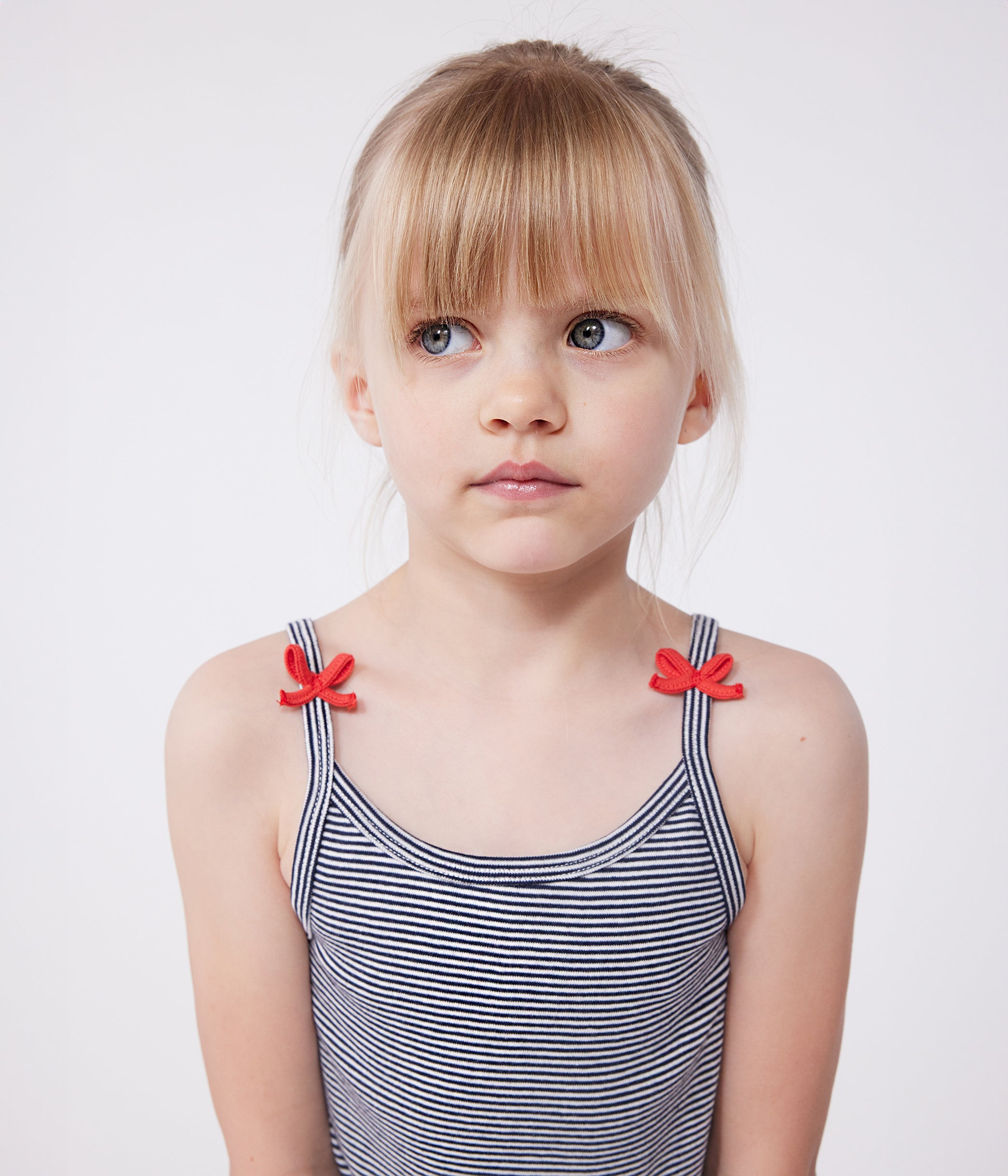 pyjama-short-enfant-en-coton-à-bretelles-à-rayures