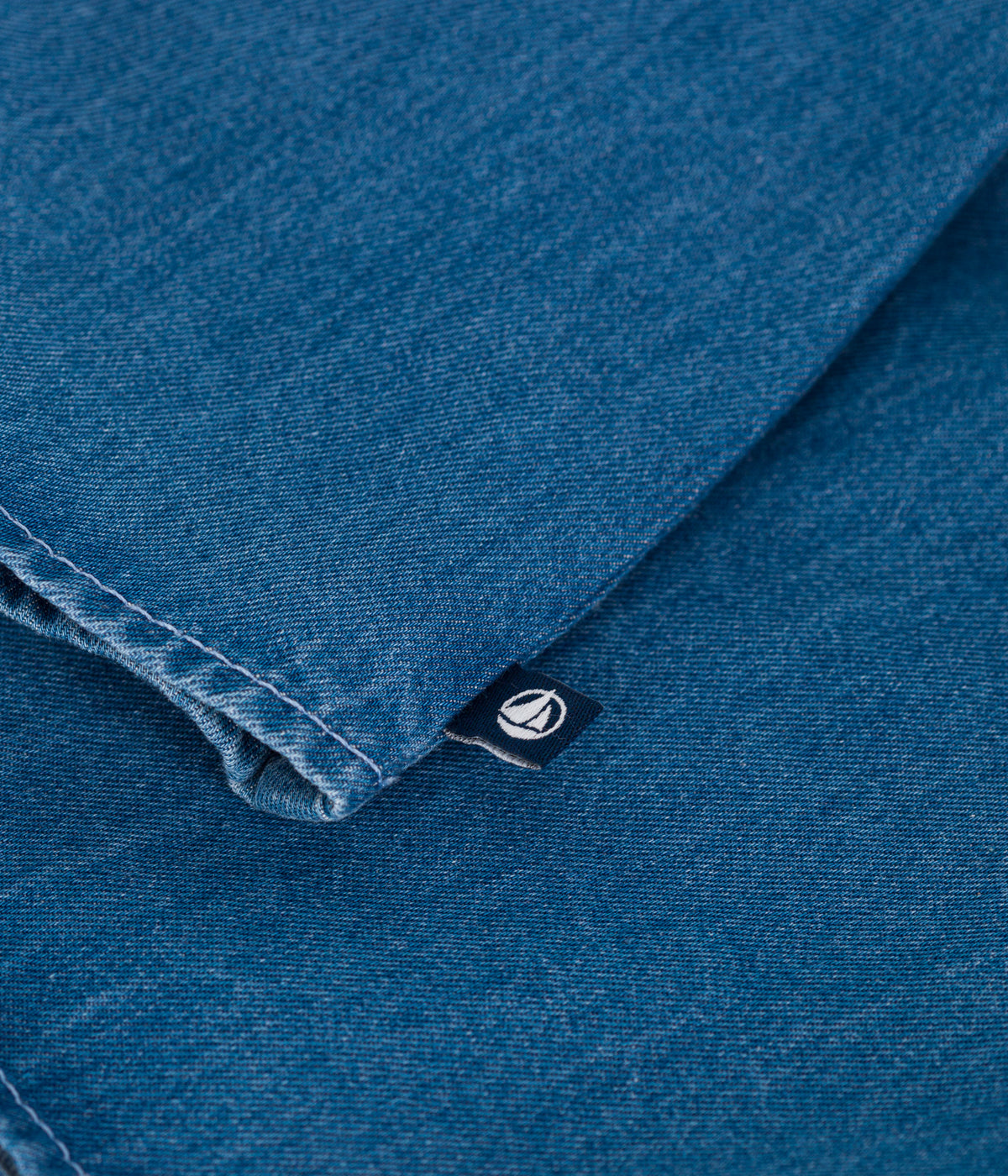 blouse-bébé-en-jean-manches-courtes