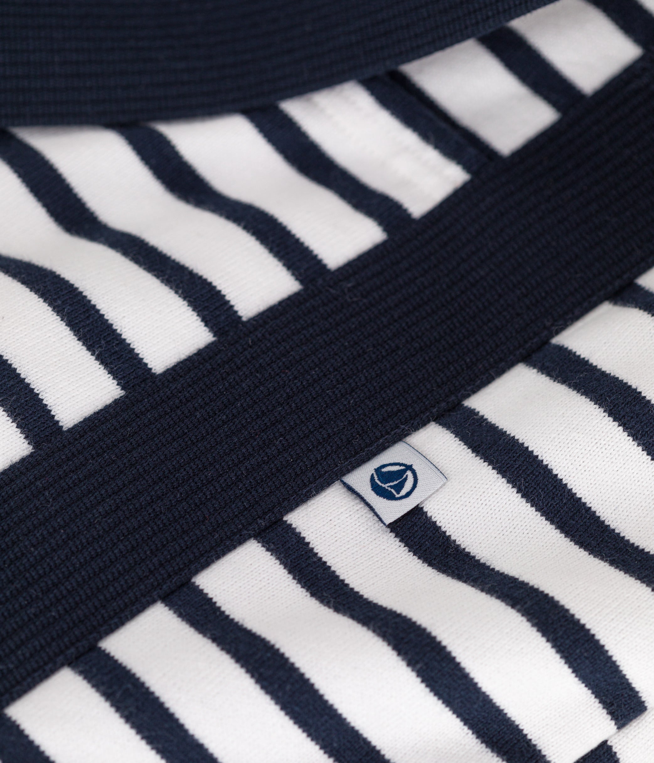 valise-maternité-matières-chaudes-bébé