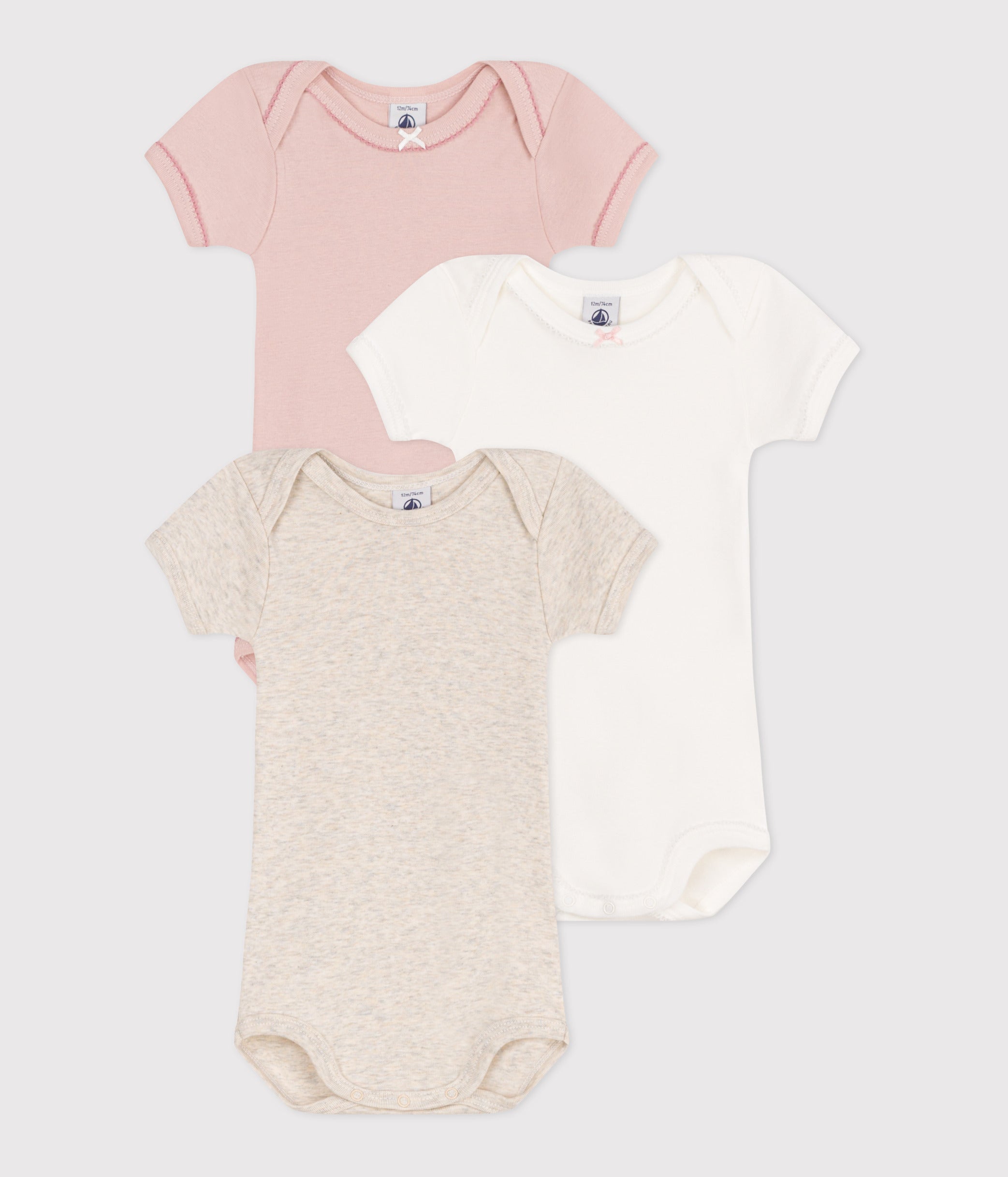 lot-de-3-bodies-manches-courtes-en-coton-uni-bébé