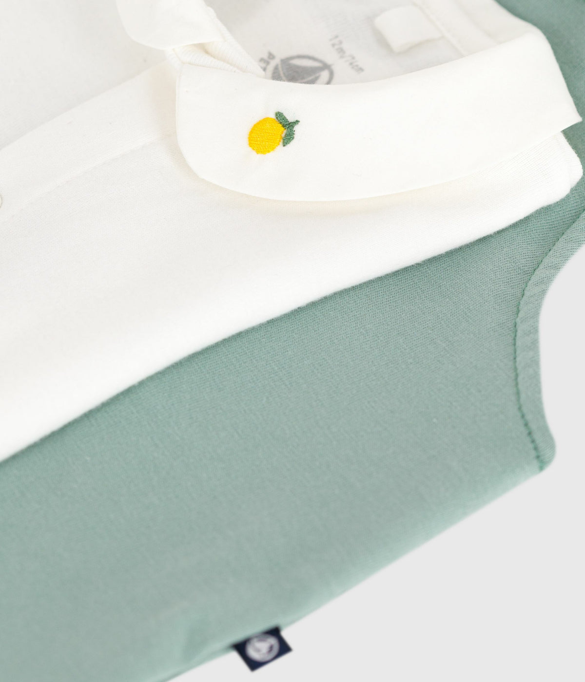ensemble-naissance-salopette-et-body-brodé-en-coton-uni