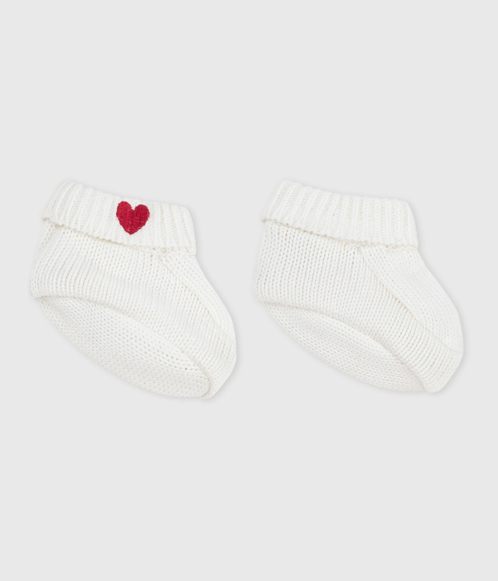 chaussons-naissance-tricotés-en-coton