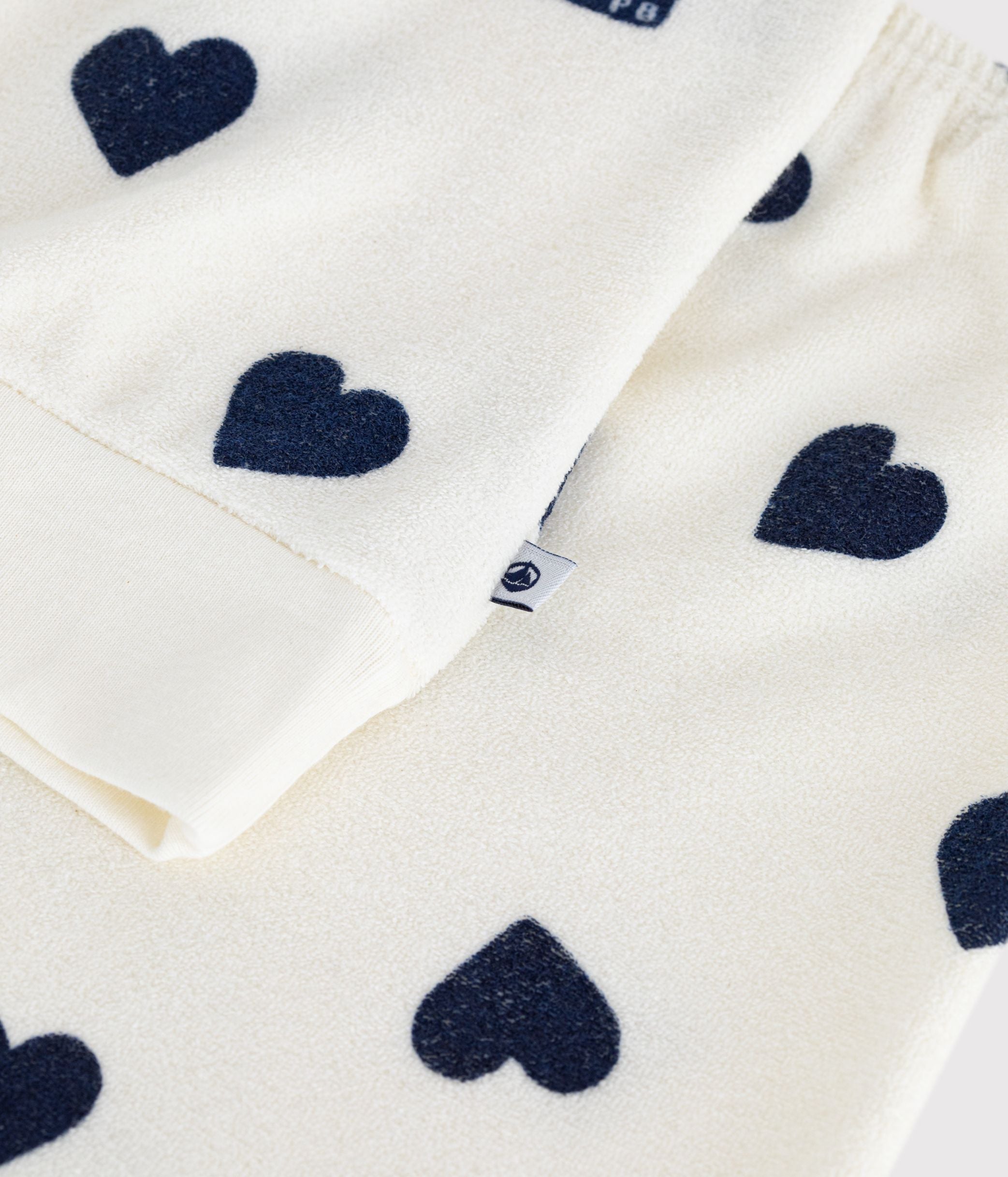 pyjama-enfant-en-coton-epongeimprimé-coeurs