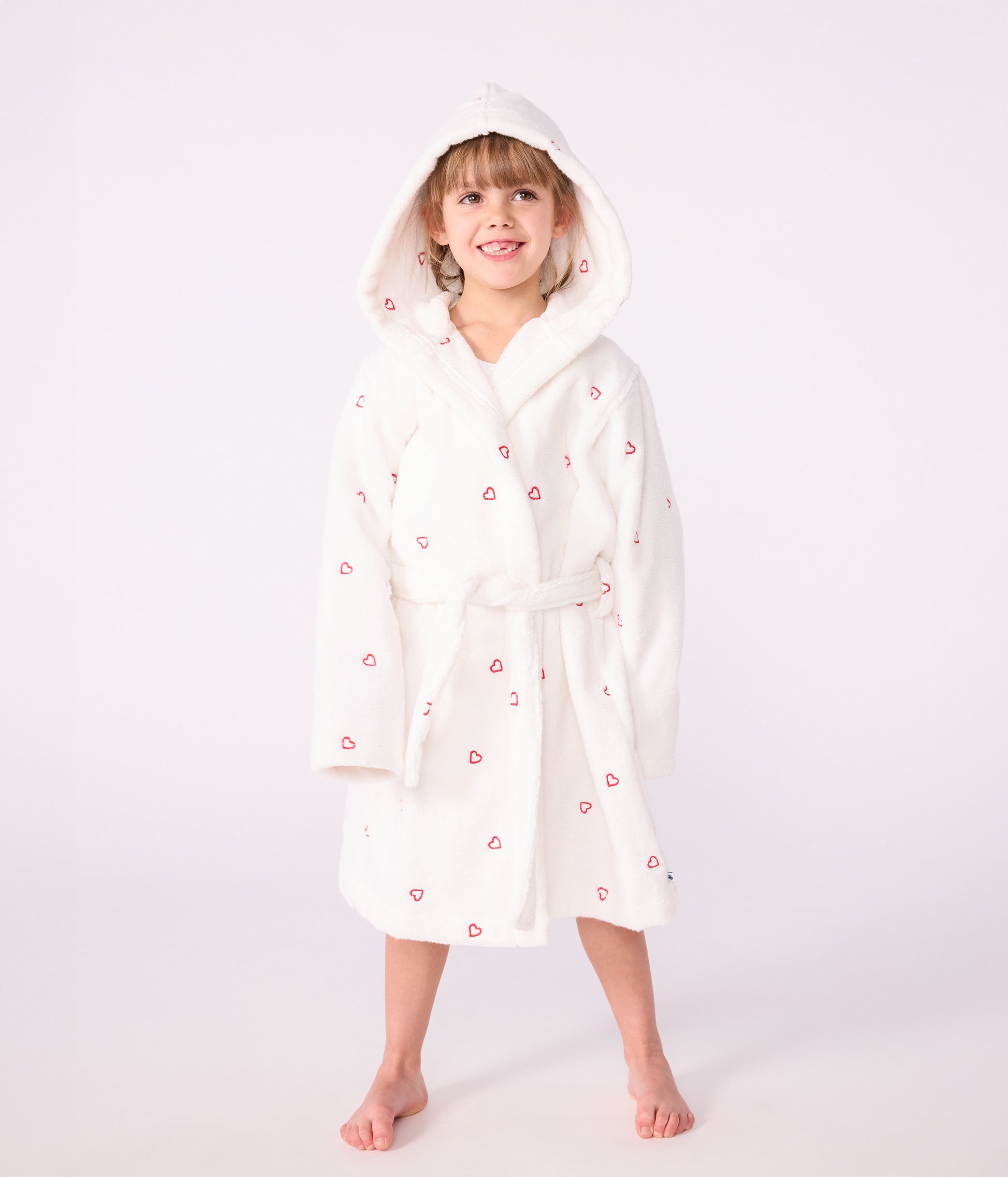 peignoir-enfant-en-coton-éponge-cœurs-brodés