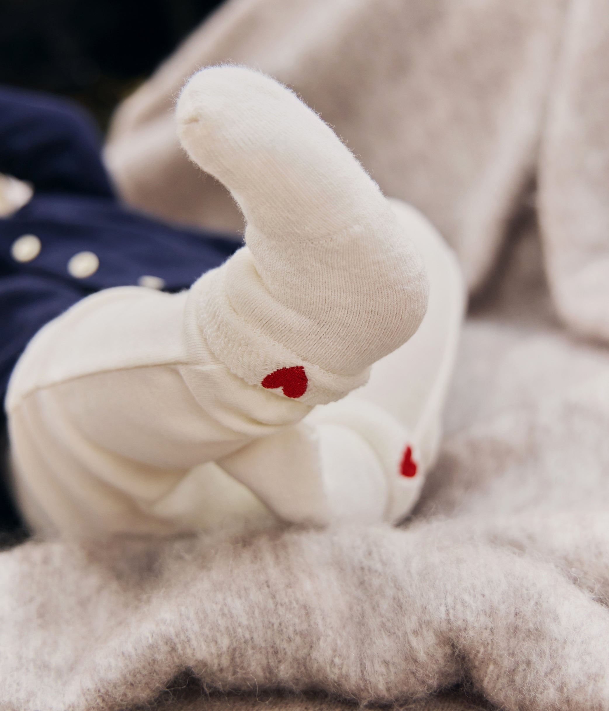 lot-de-2-chaussettes-bébé-en-coton-brodé