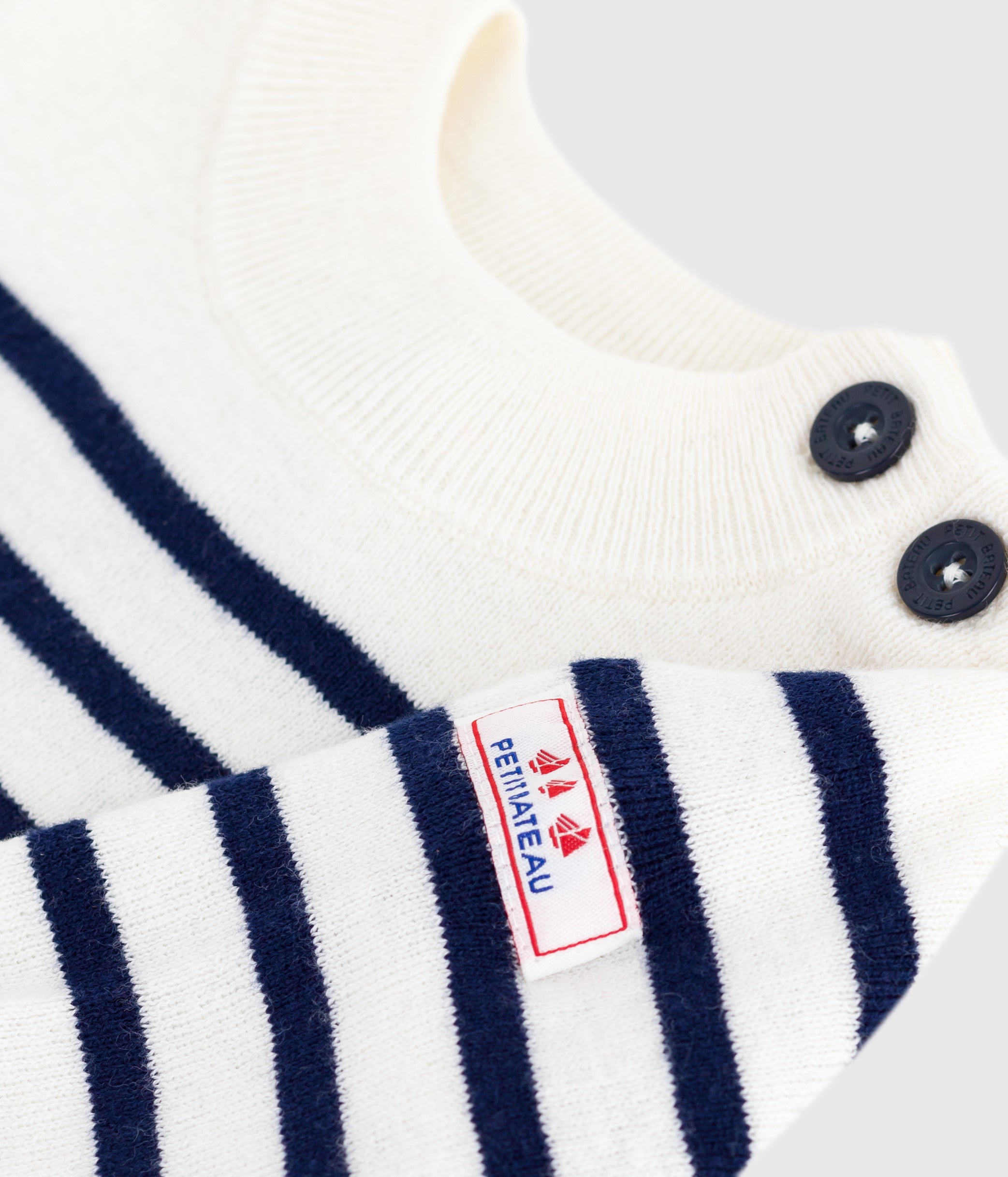 pull-marin-bébé-en-laine-et-coton-à-rayures