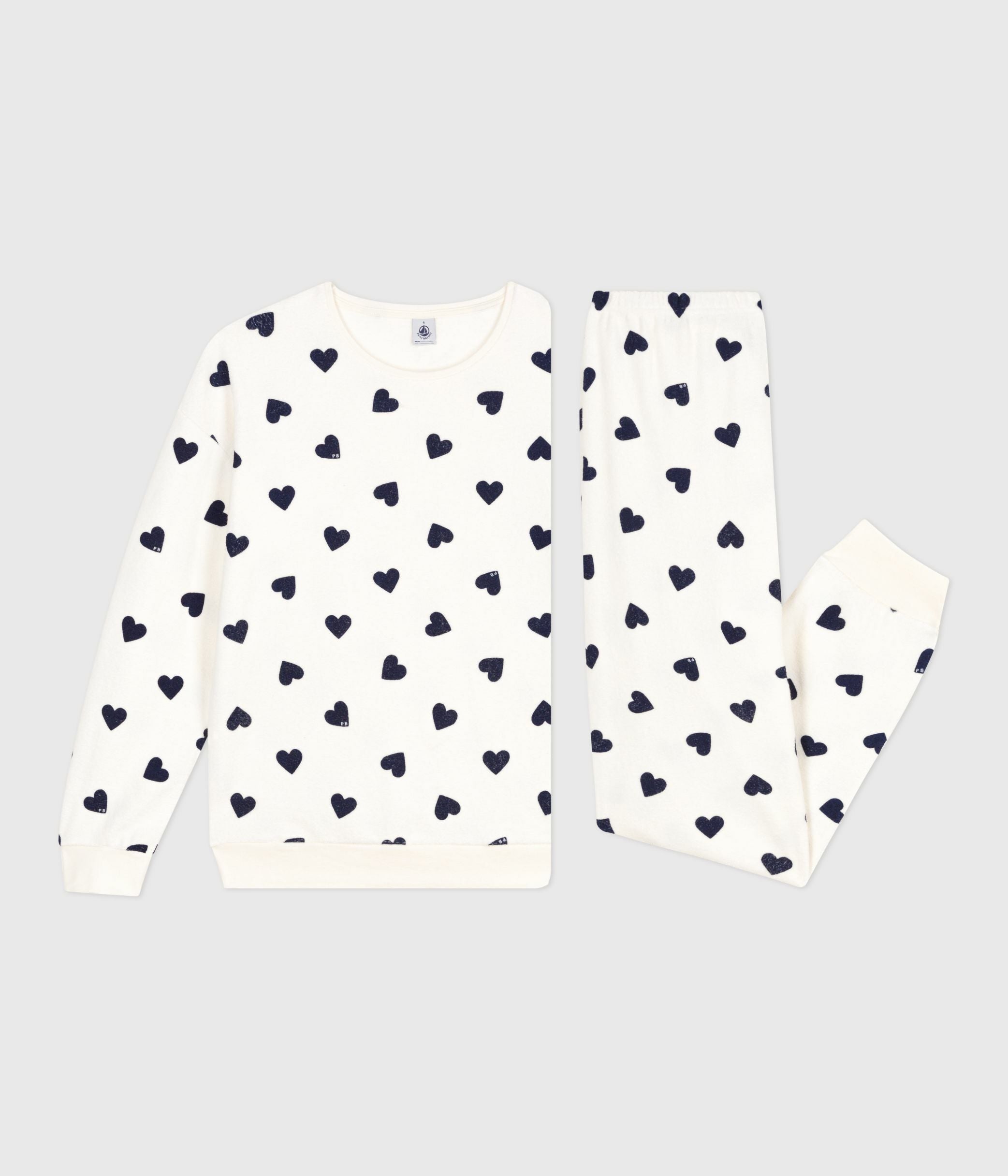 pyjama-femme-en-ccoton-éponge-imprimé-coeurs