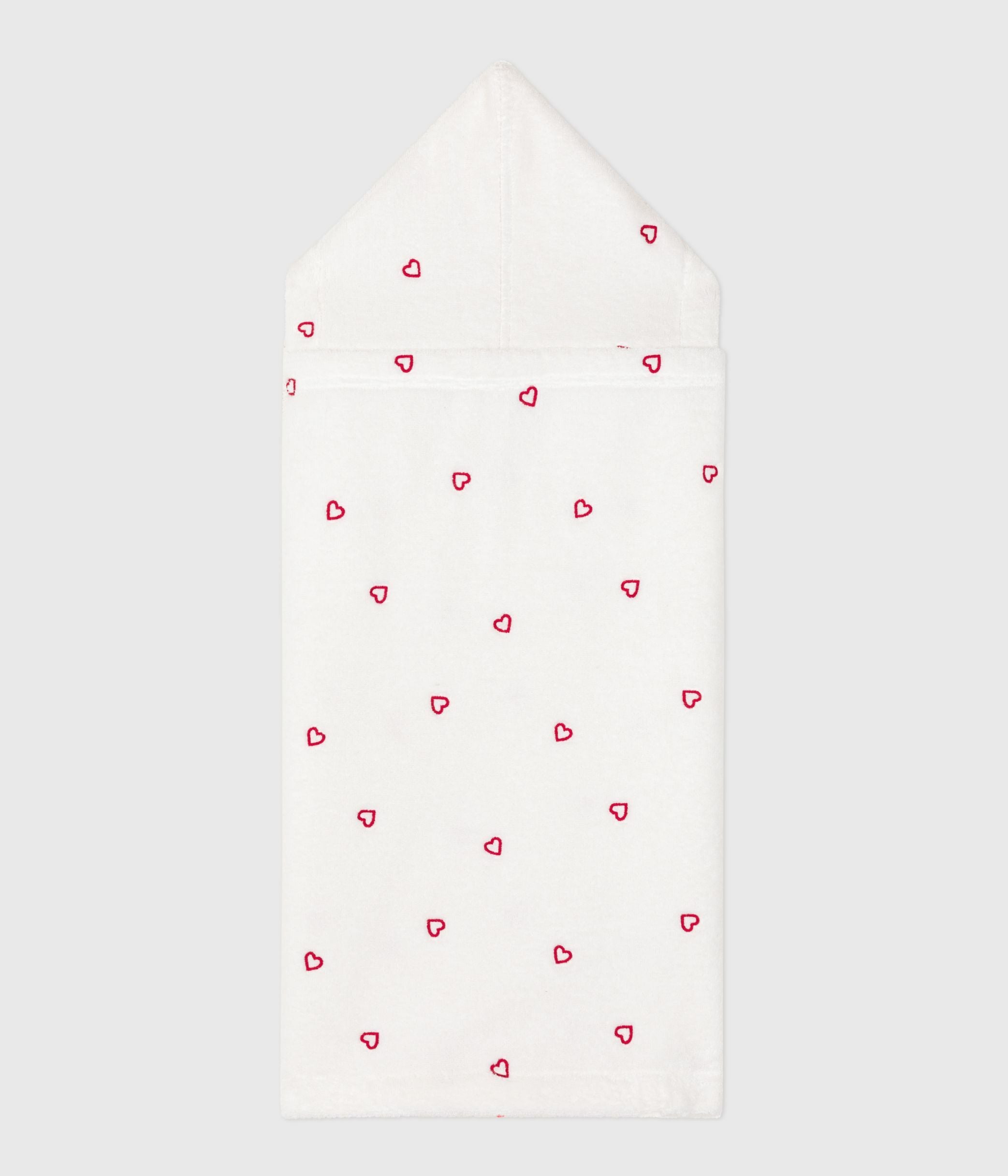 cape-de-bain-bébé-cœurs-brodés-en-éponge