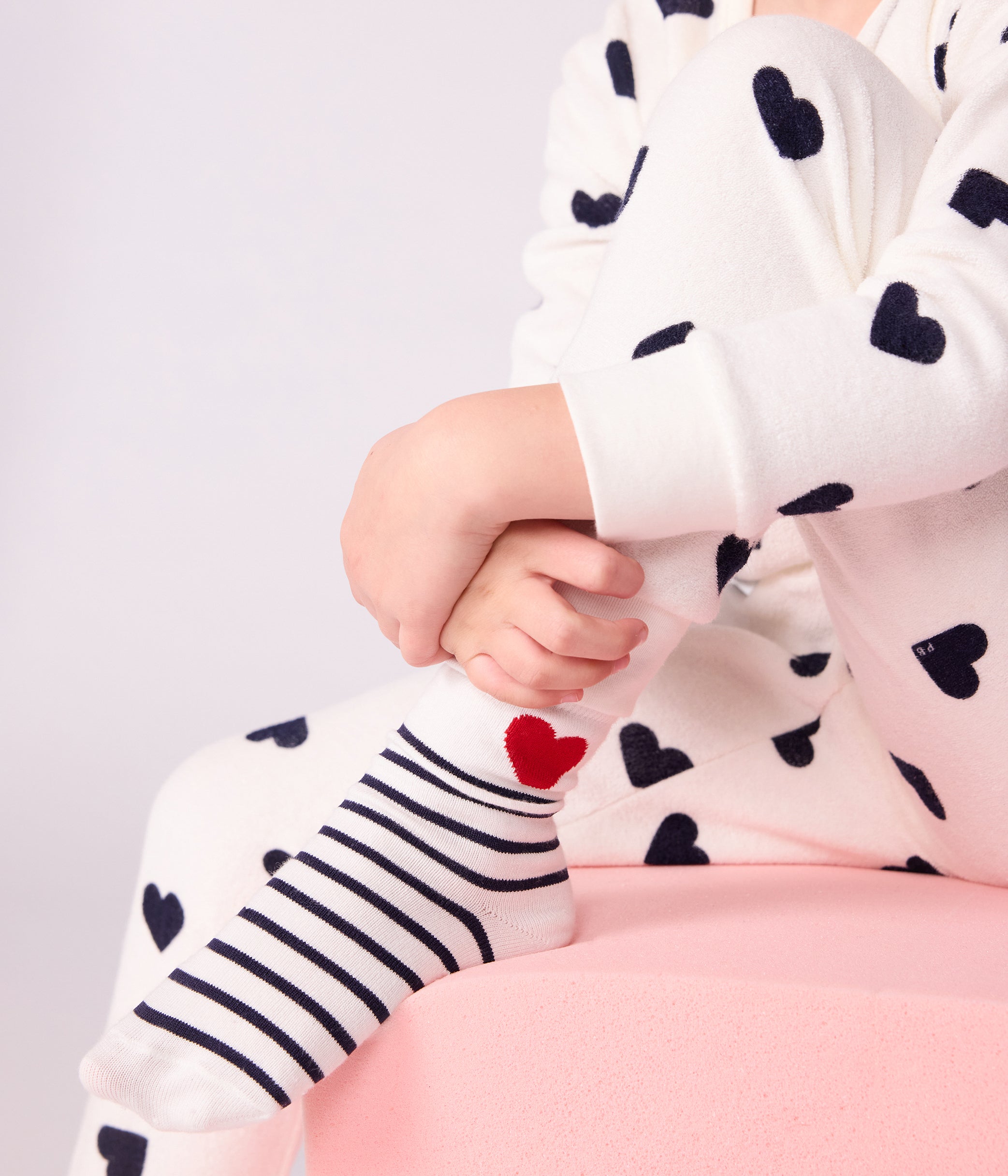 lot-de-3-paires-de-chaussettes-enfant-en-coton-rayures-et-cœurs