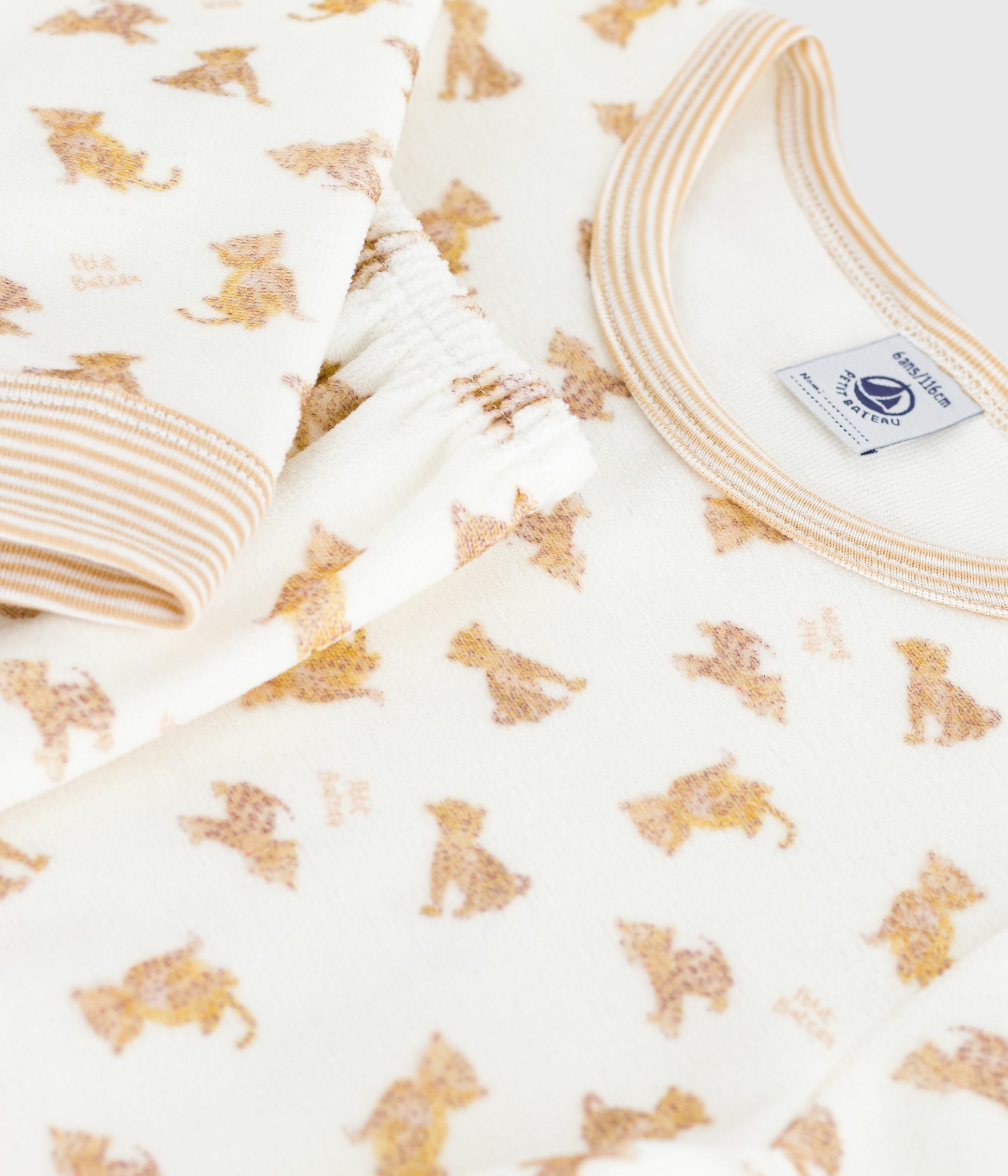 pyjama-enfant-en-velours-imprimé-léopards