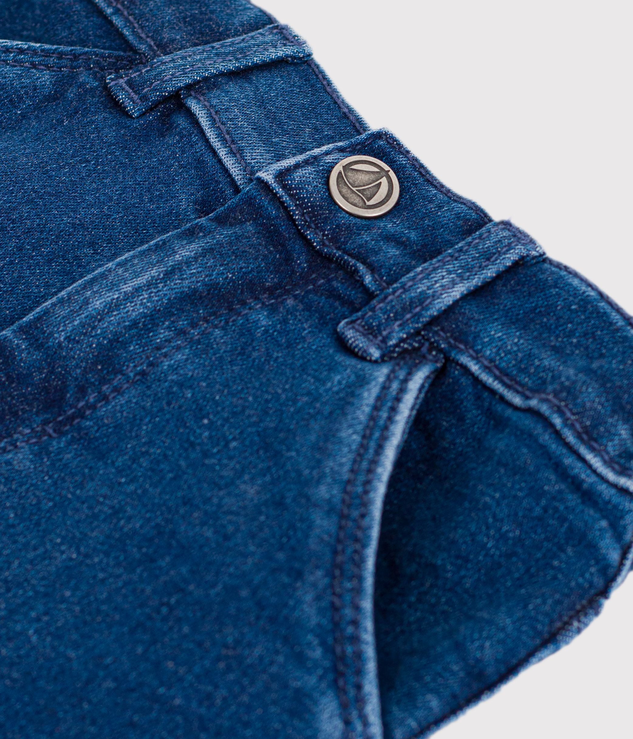 pantalon-bébé-en-denim