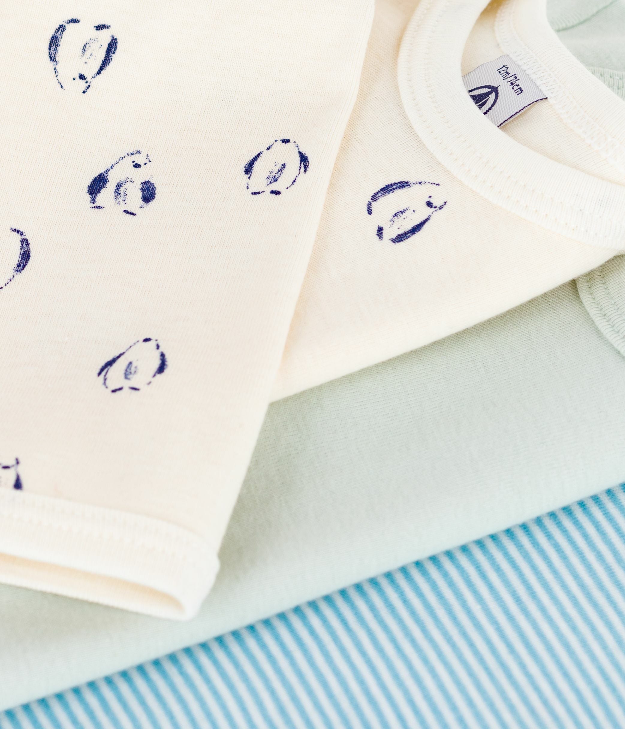 lot-de-3-bodies-manches-longues-en-coton-imprimé-pingouins-bébé