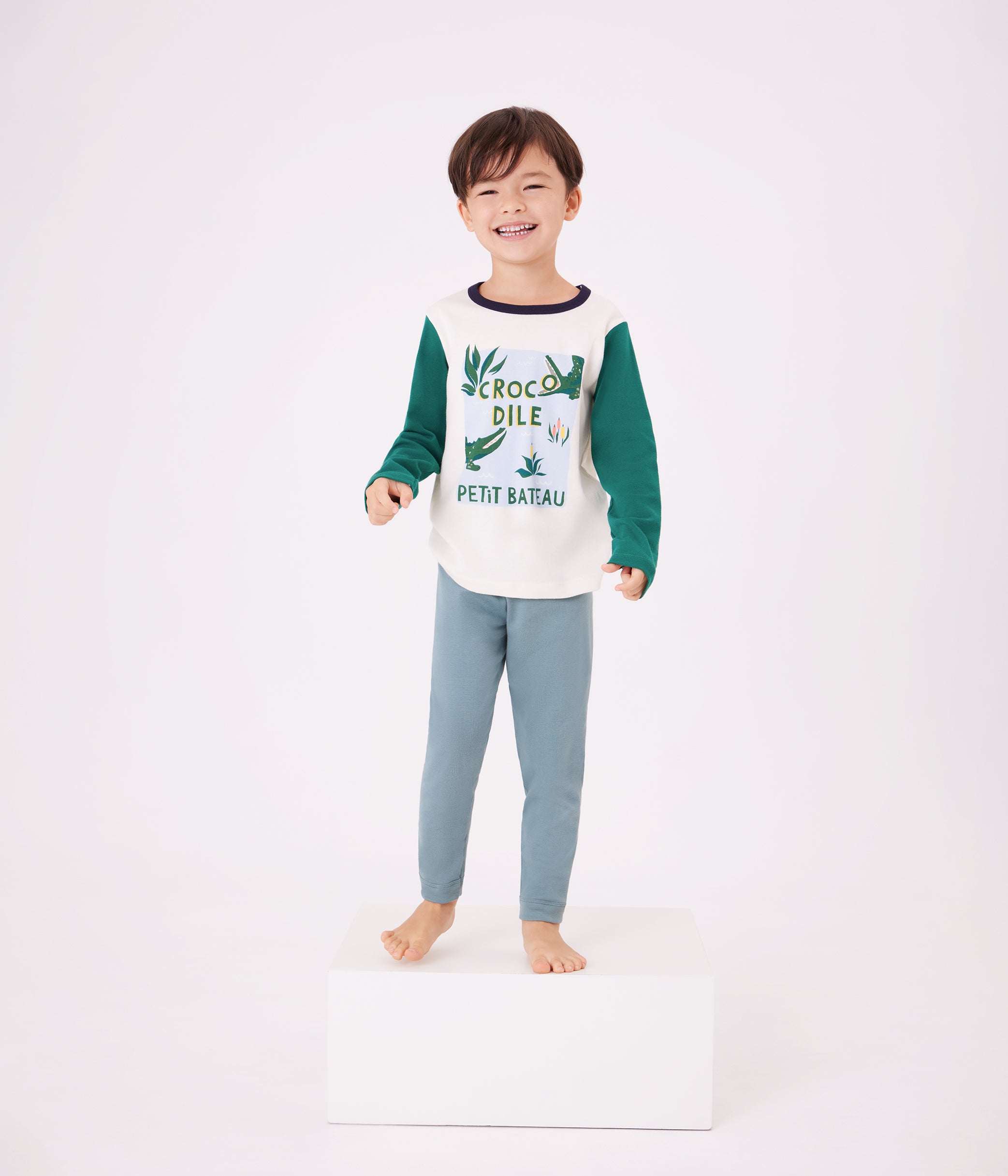 pyjama-enfant-en-coton-bicolore