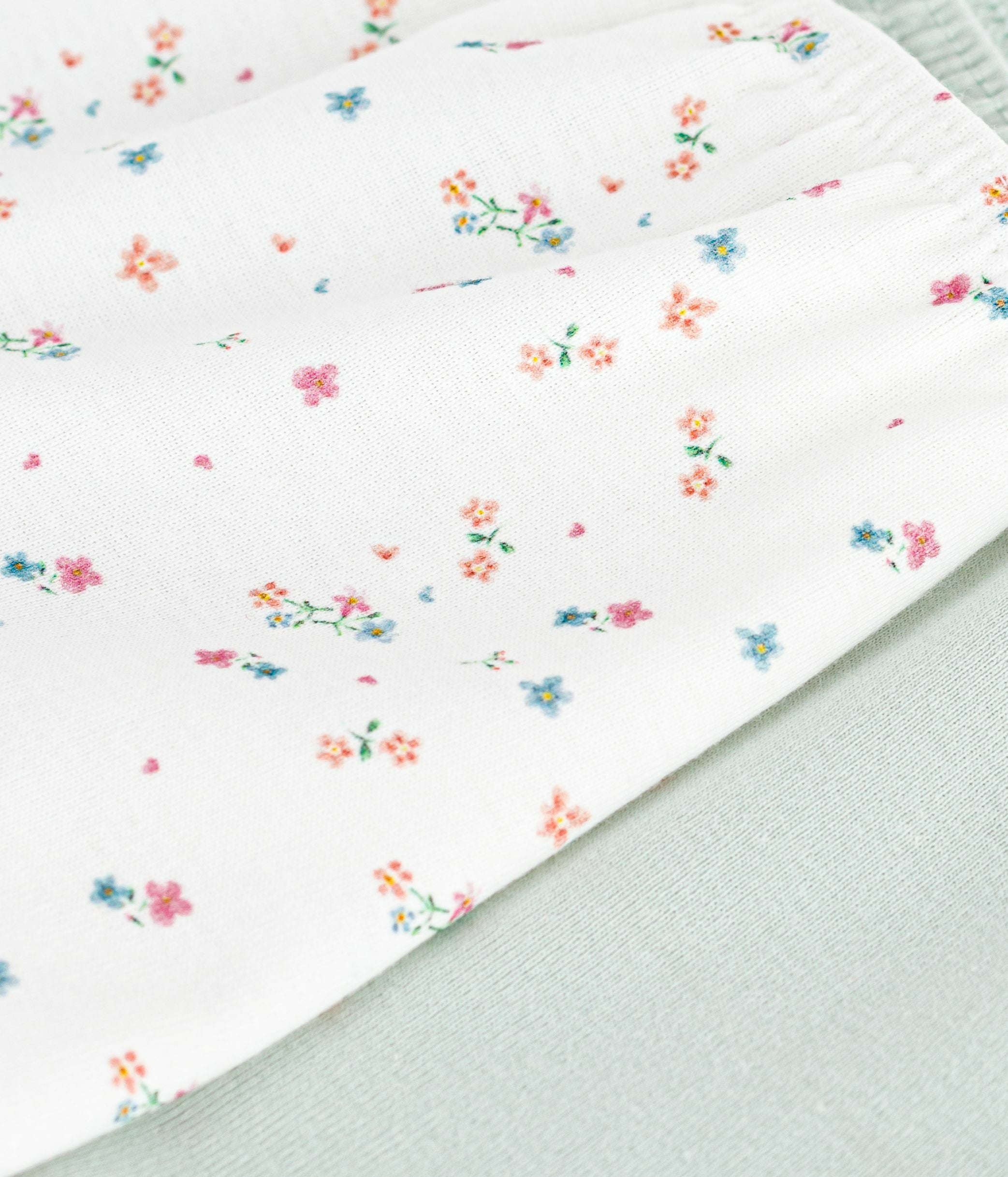 lot-de-2-shorties-enfant-en-coton-imprimé-fleurs