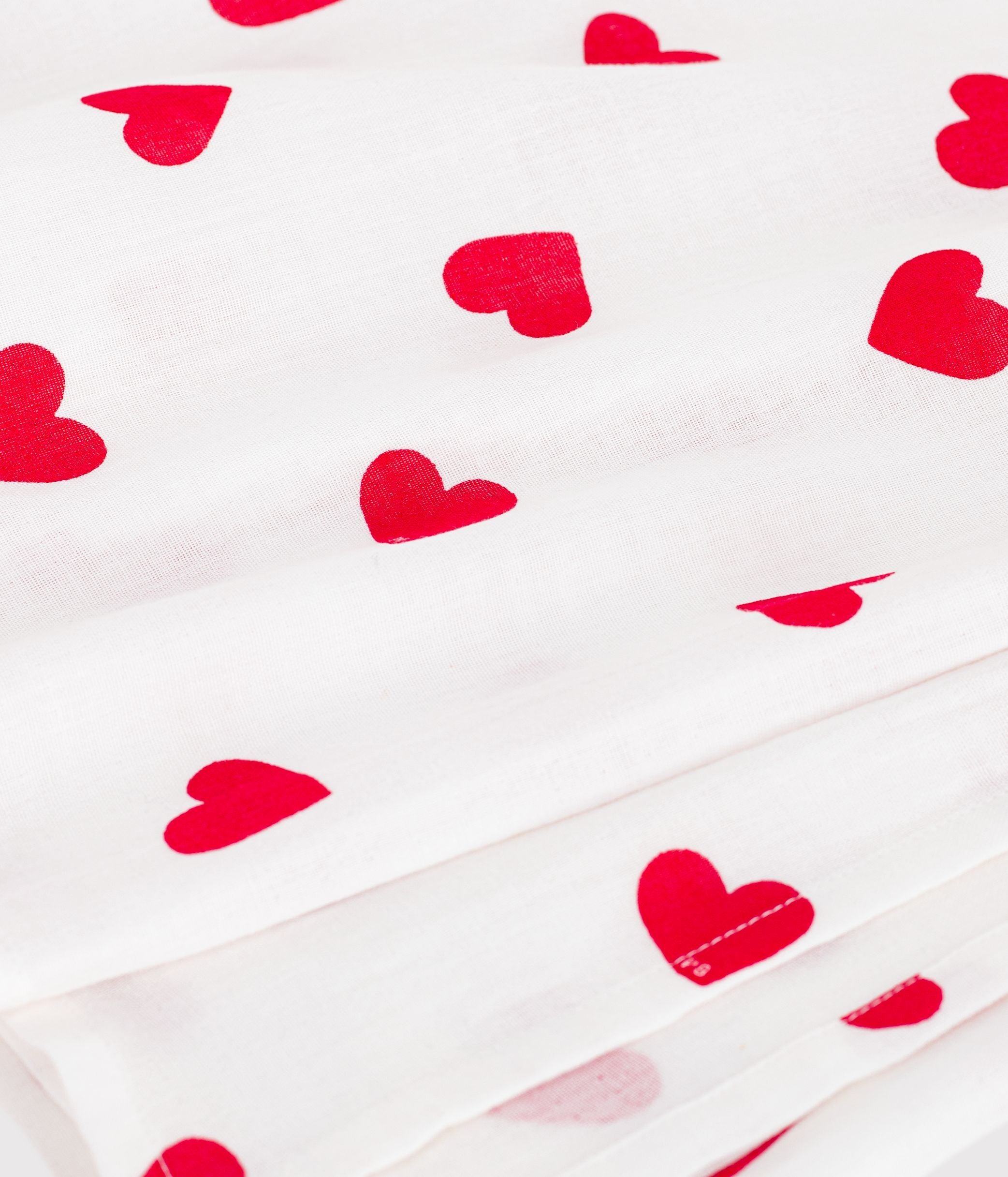 lange-bébé-en-coton-imprimé-coeur-rouge