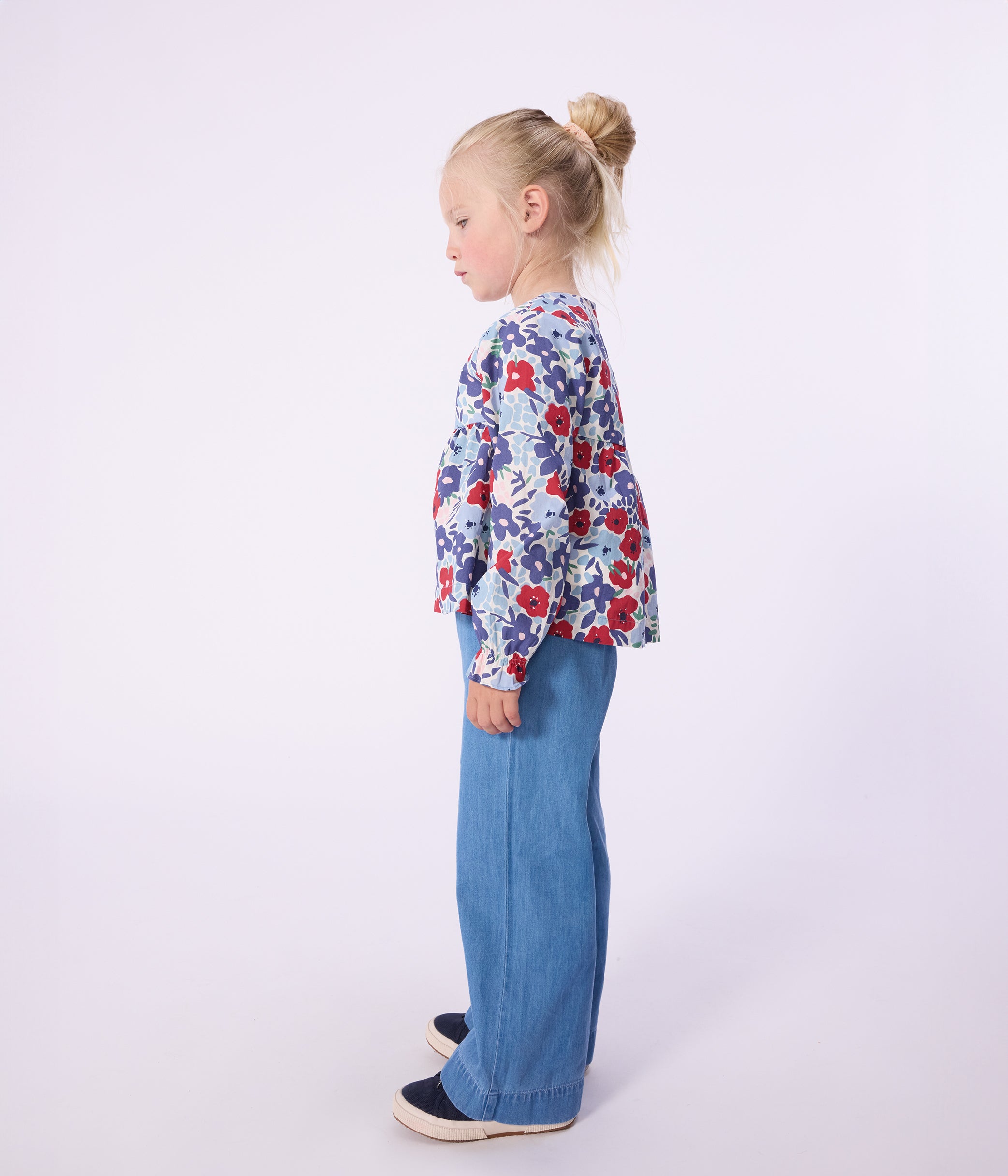 pantalon-enfant-en-denim