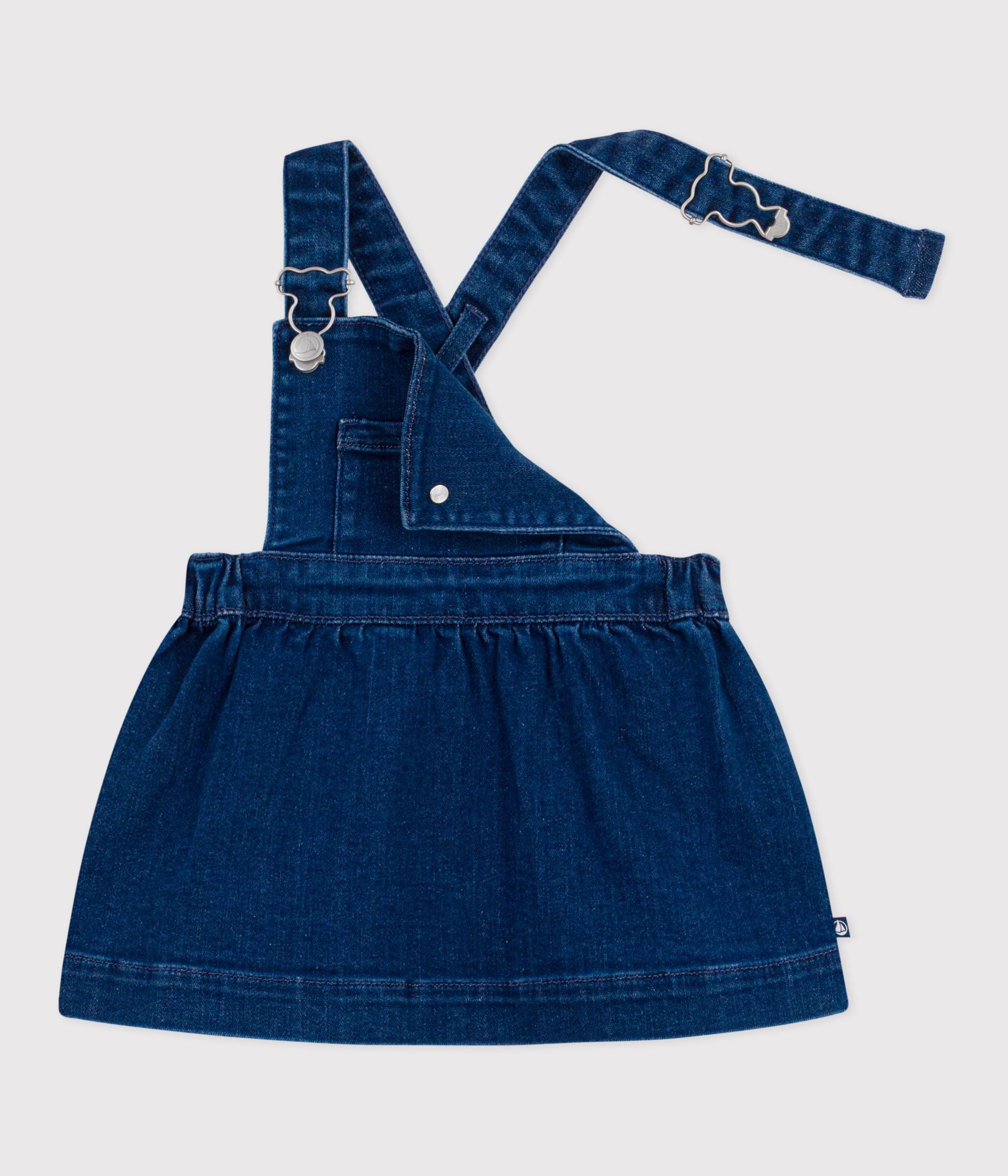 robe-salopette-bébé-en-denim