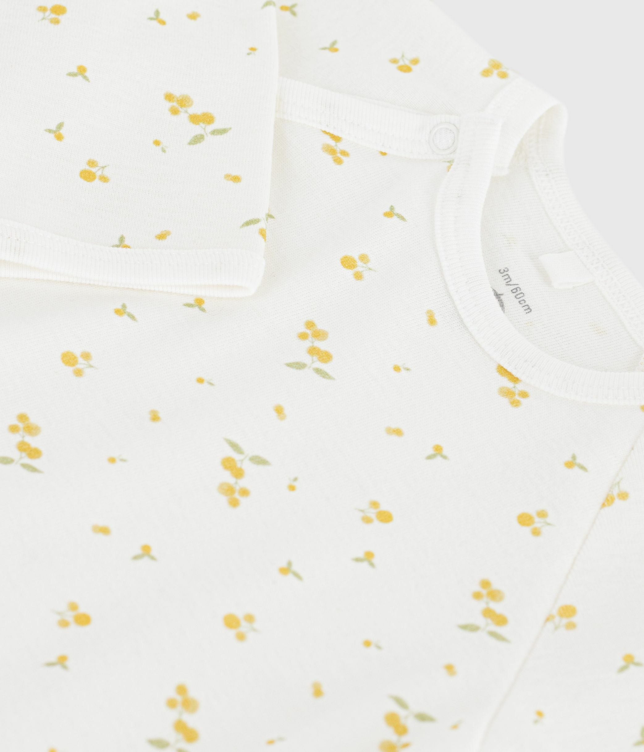 pyjama-bébé-en-coton-fleuri