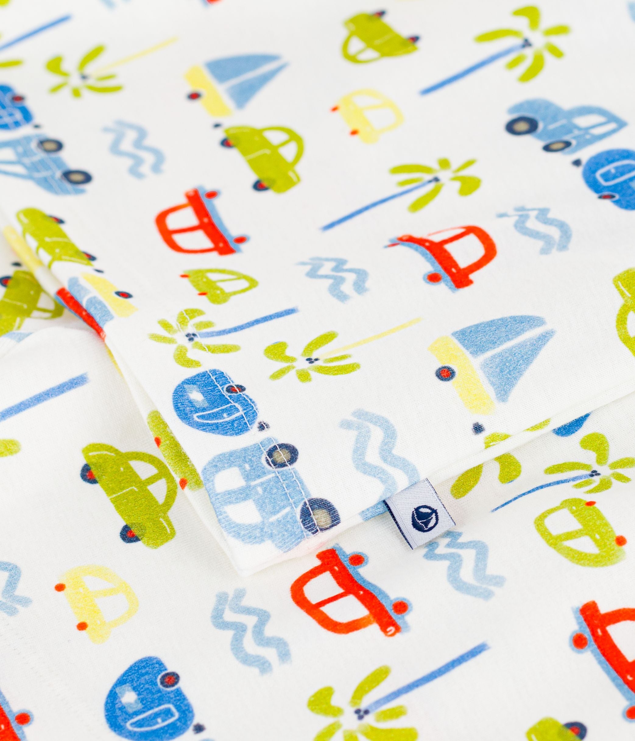pyjama-short-enfant-en-coton-imprimé-voitures