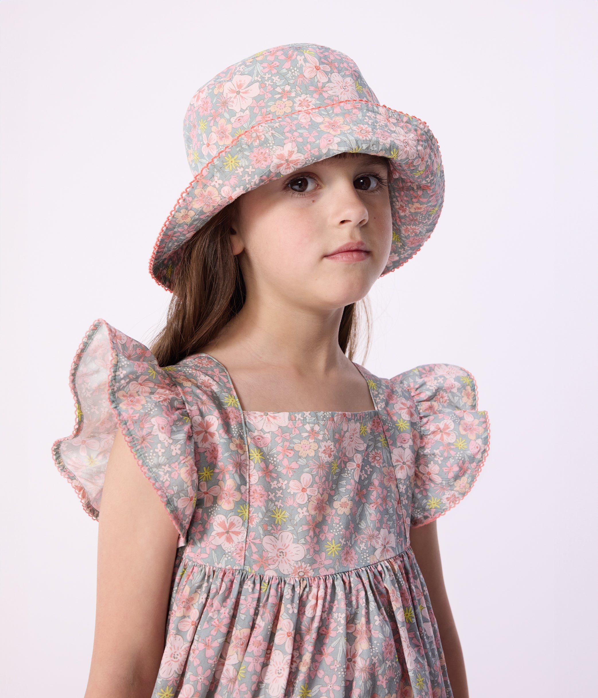 capeline-enfant-en-popeline-imprimé-fleurs