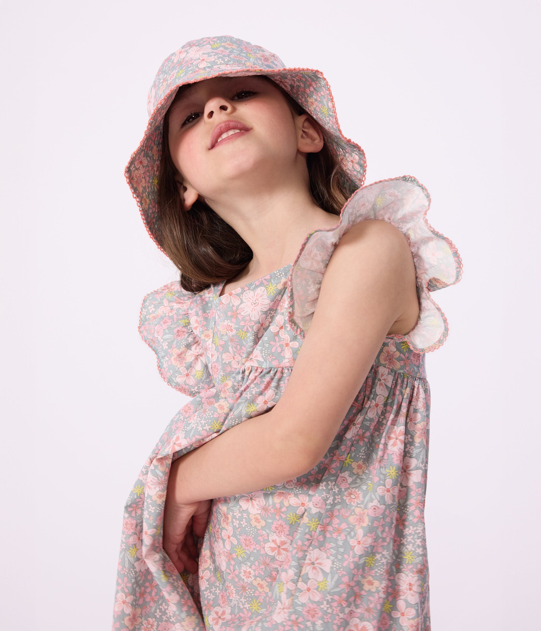 capeline-enfant-en-popeline-imprimé-fleurs