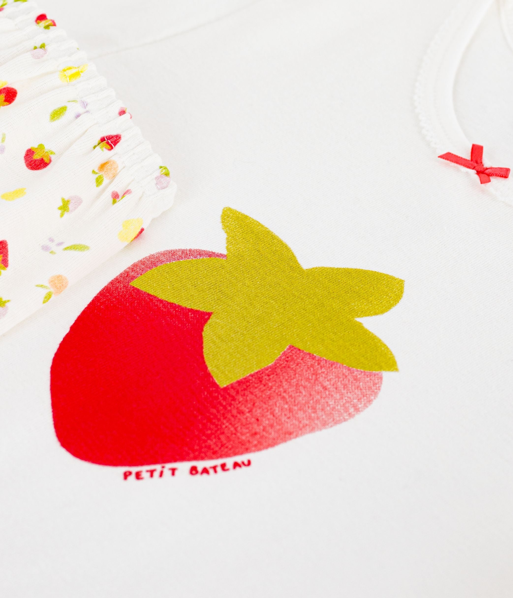 pyjama-short-enfant-en-coton-imprimé-fruits