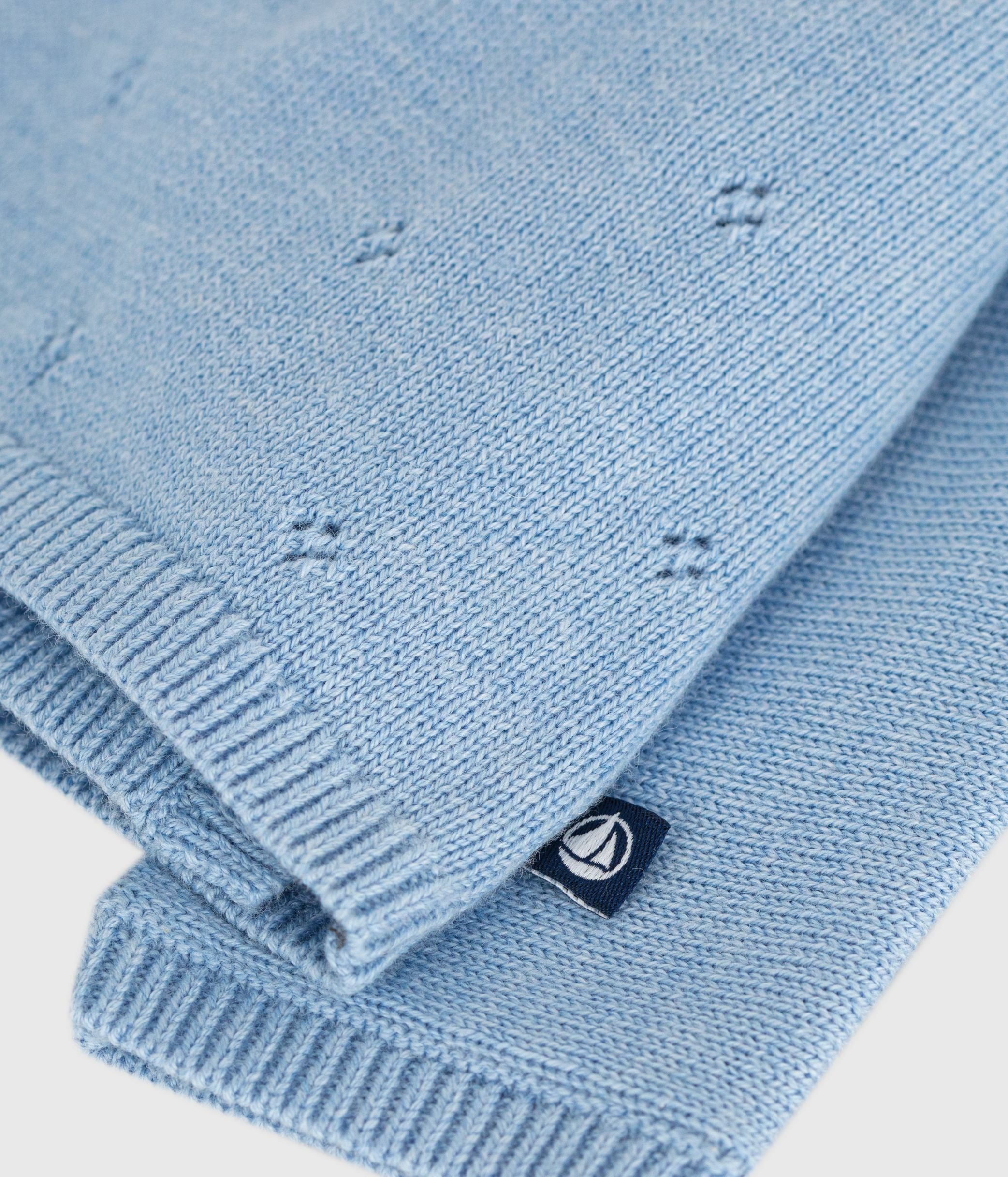 brassière-bébé-cache-coeur-ajourée-en-tricot-laine-et-coton