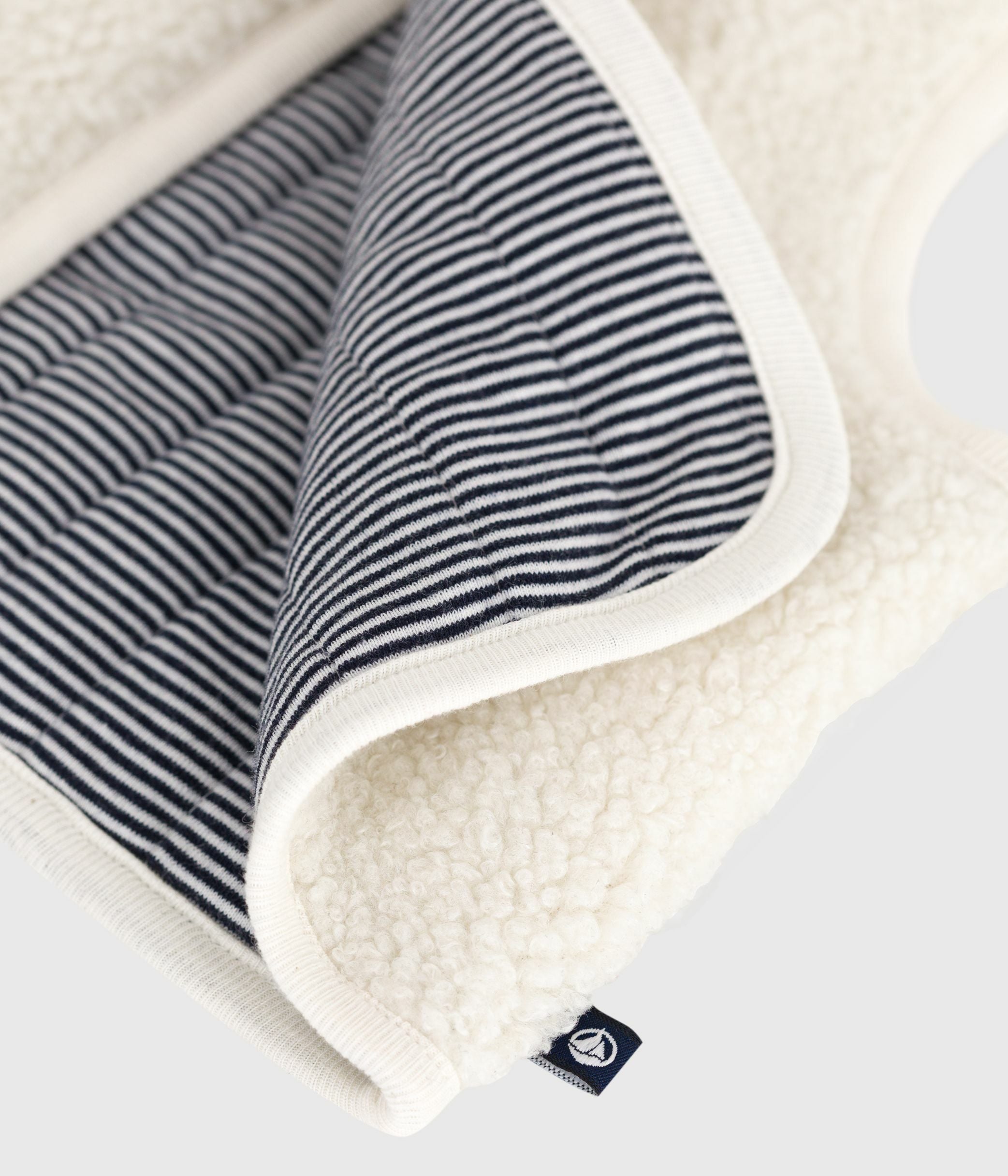 gilet-bébé-en-coton-milleraies-et-sherpa-sans-manche