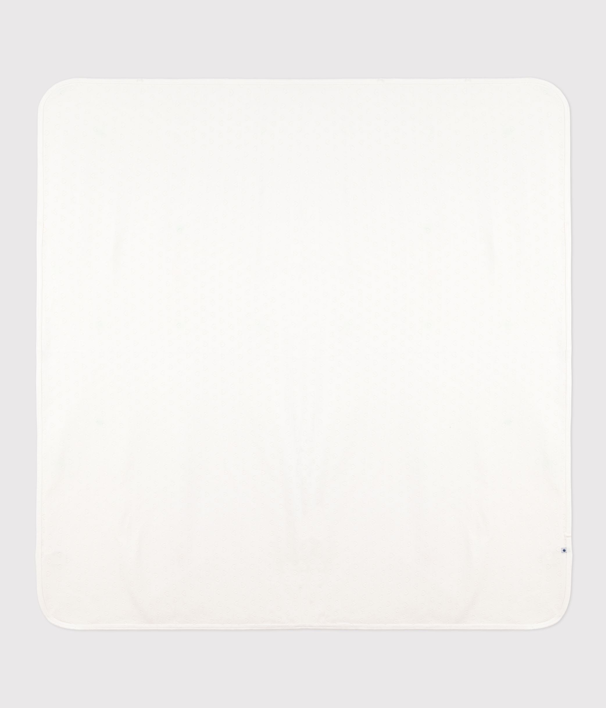 couverture-légère-naissance-en-coton-ajouré-coeur-uni