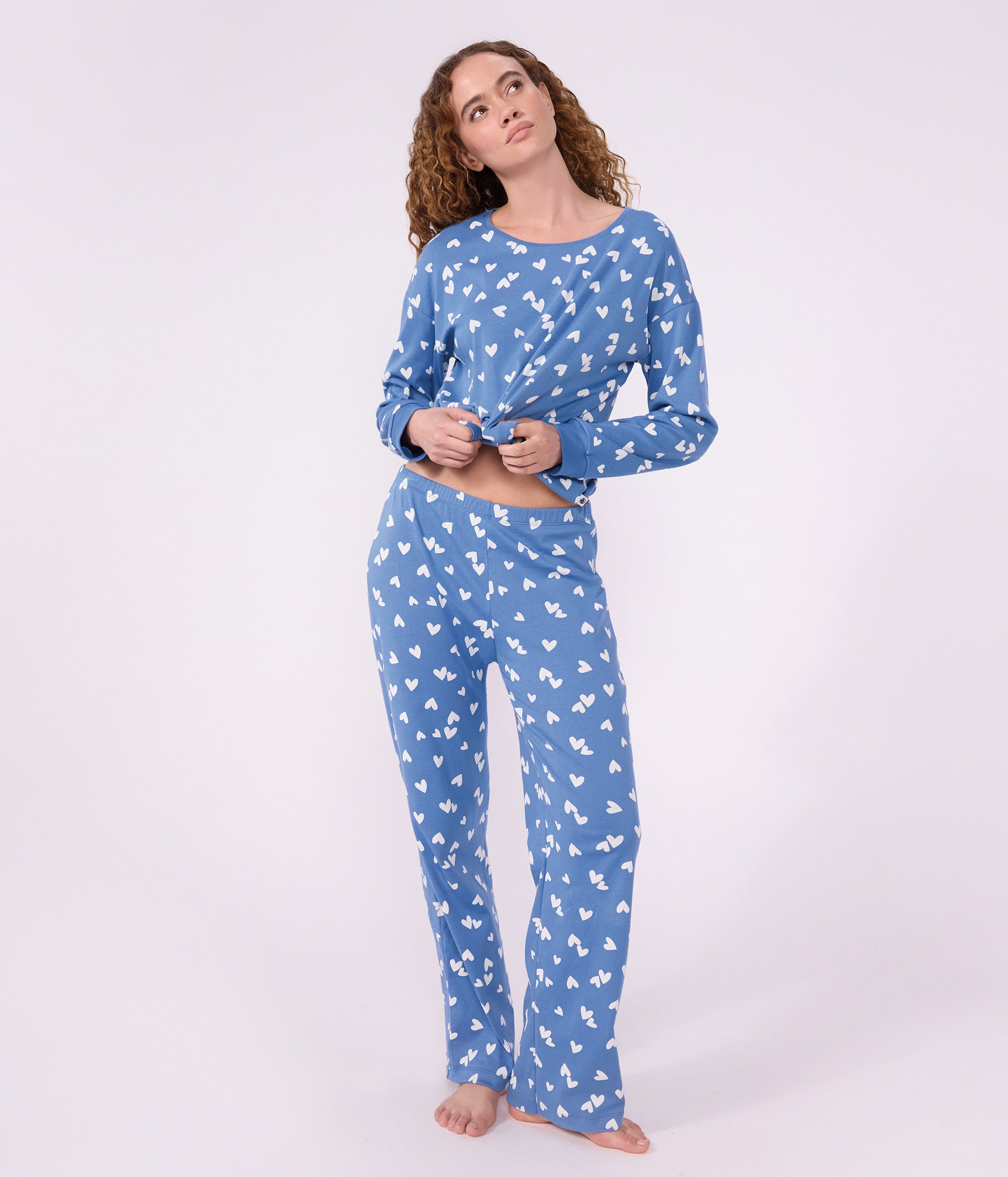 pyjama-femme-en-coton-imprimé-coeurs