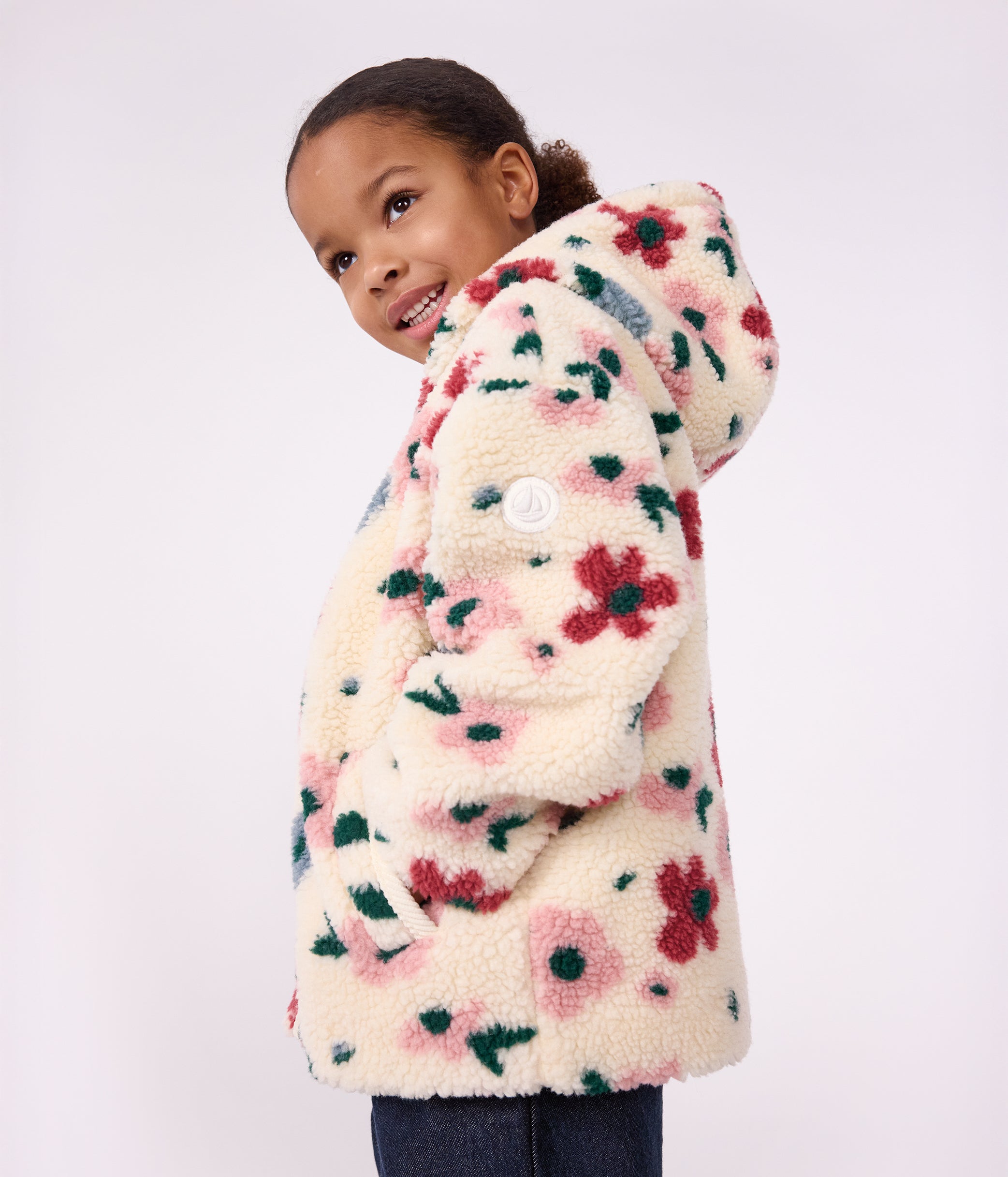 veste-à-capuche-enfant-en-sherpa-à-fleurs
