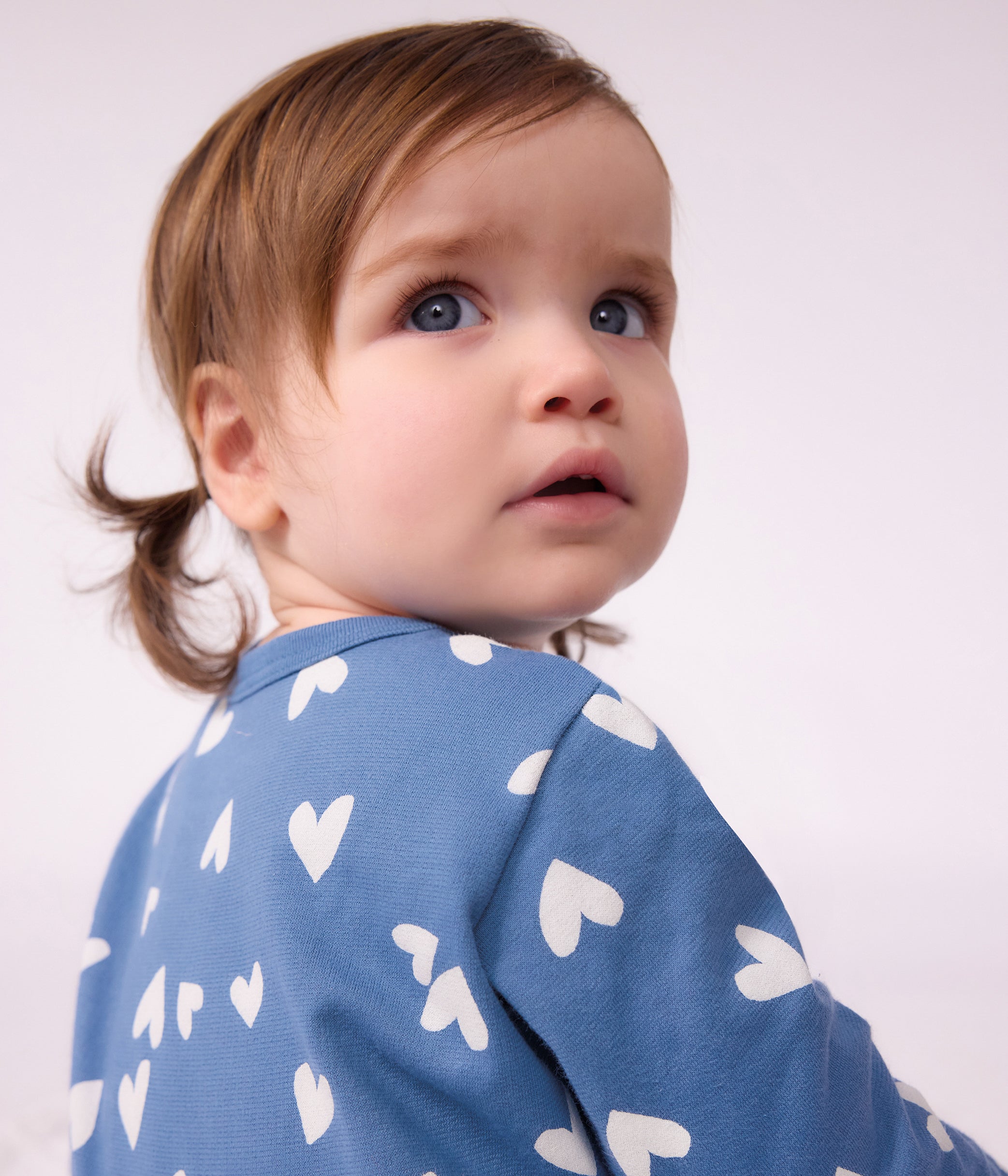 pyjama-bébé-en-molleton-imprimé-coeurs