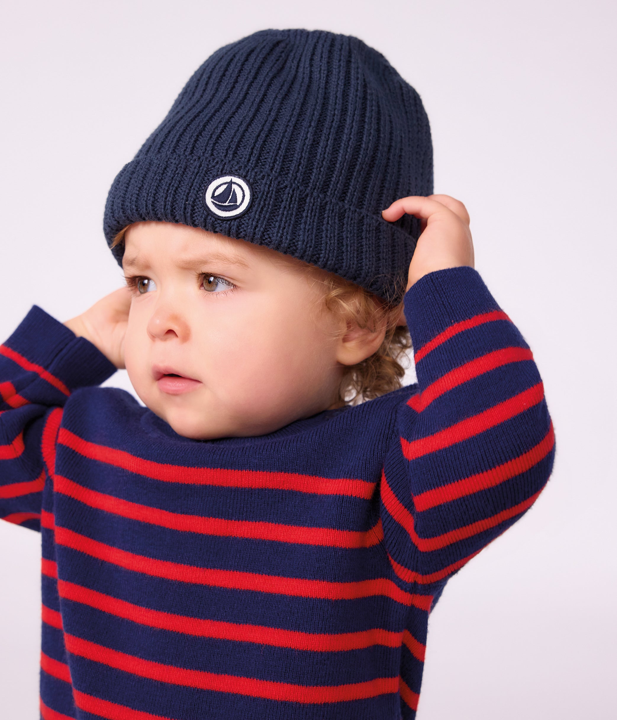 bonnet-bébé-en-tricot-doublé-en-polaire