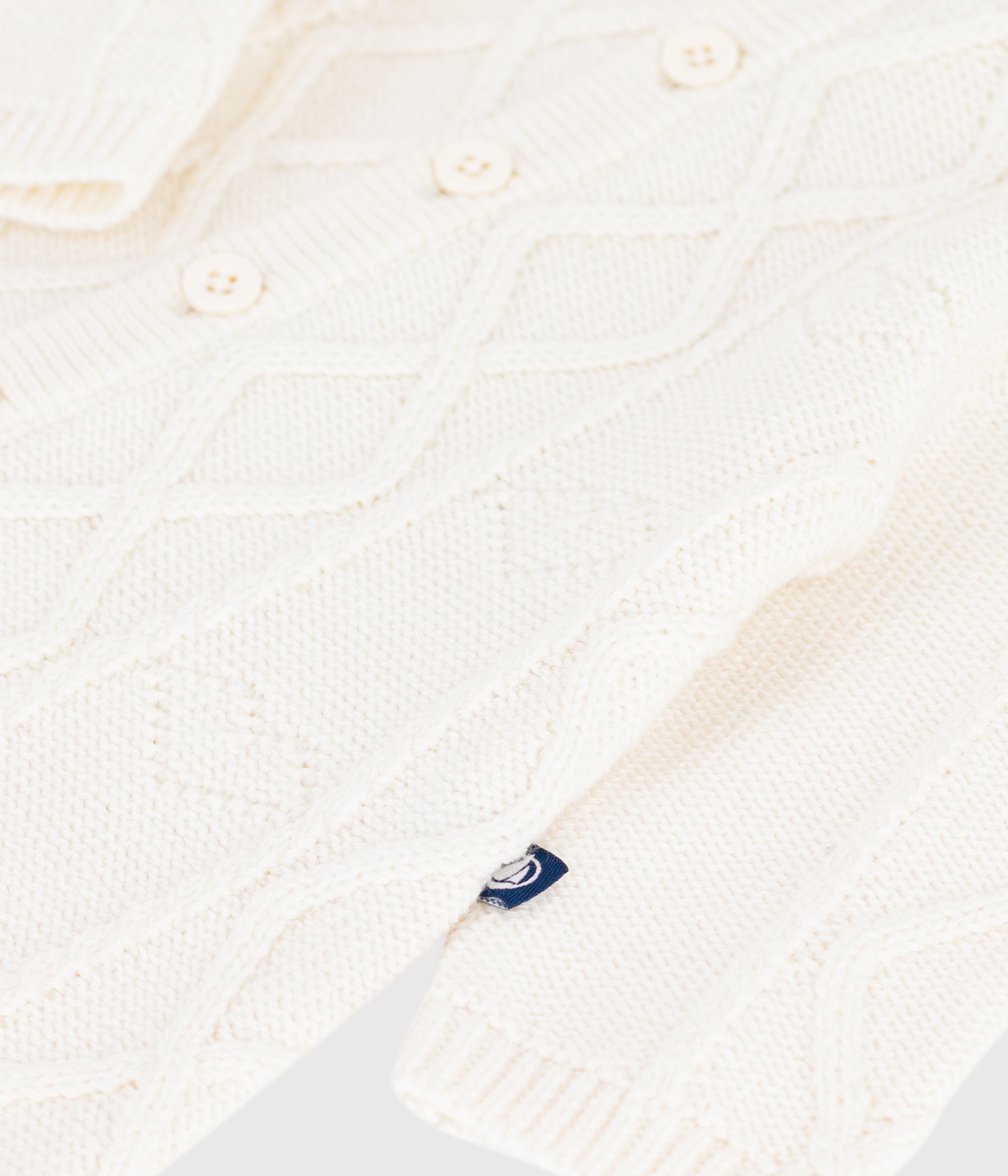 combinaison-bébé-en-tricot-laine-et-coton-uni