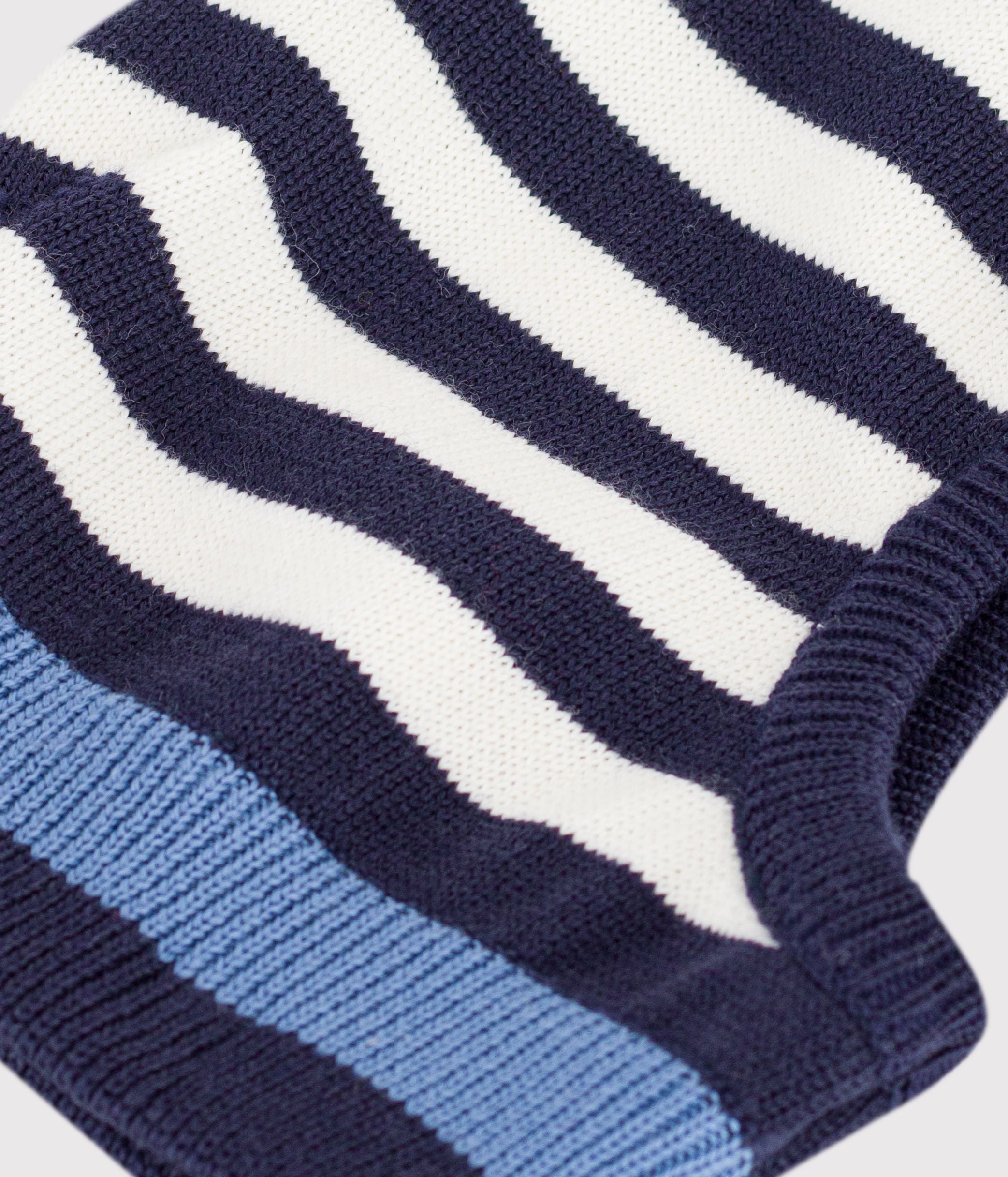 cagoule-bébé-à-rayures-en-laine-et-coton