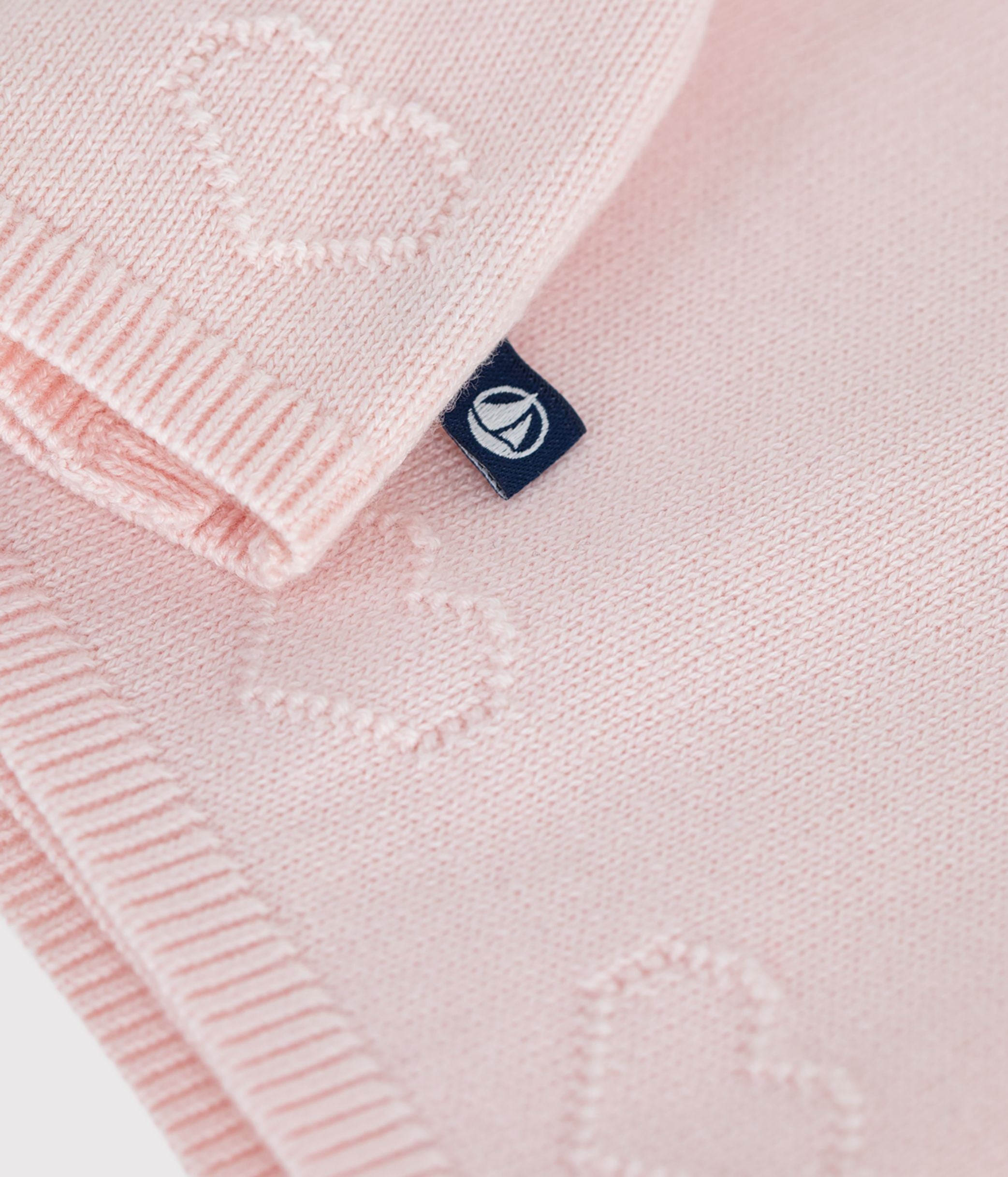 brassière-bébé-cache-coeur-en-tricot-laine-et-coton-ajouré