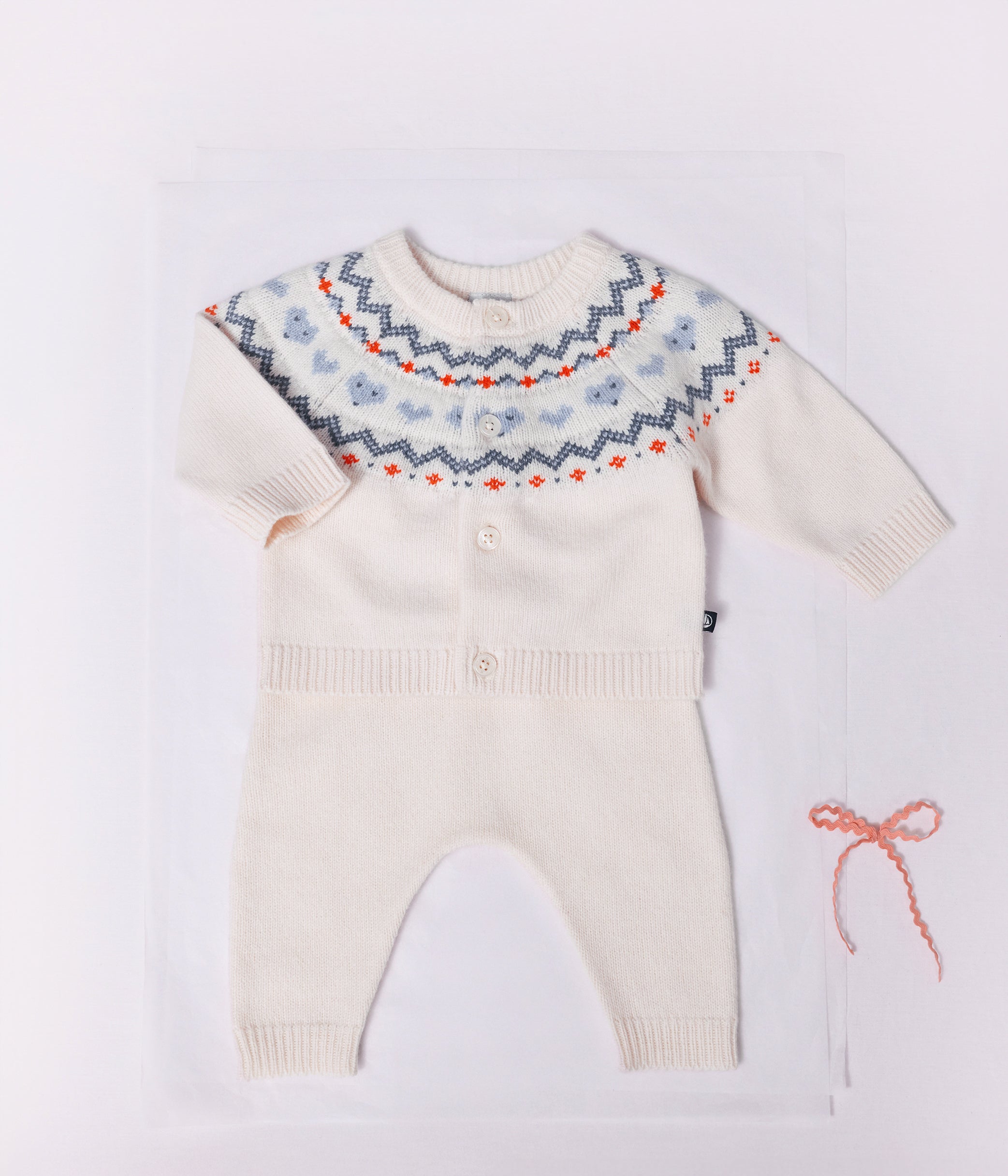 ensemble-bébé-en-tricot-à-motif-jacquard