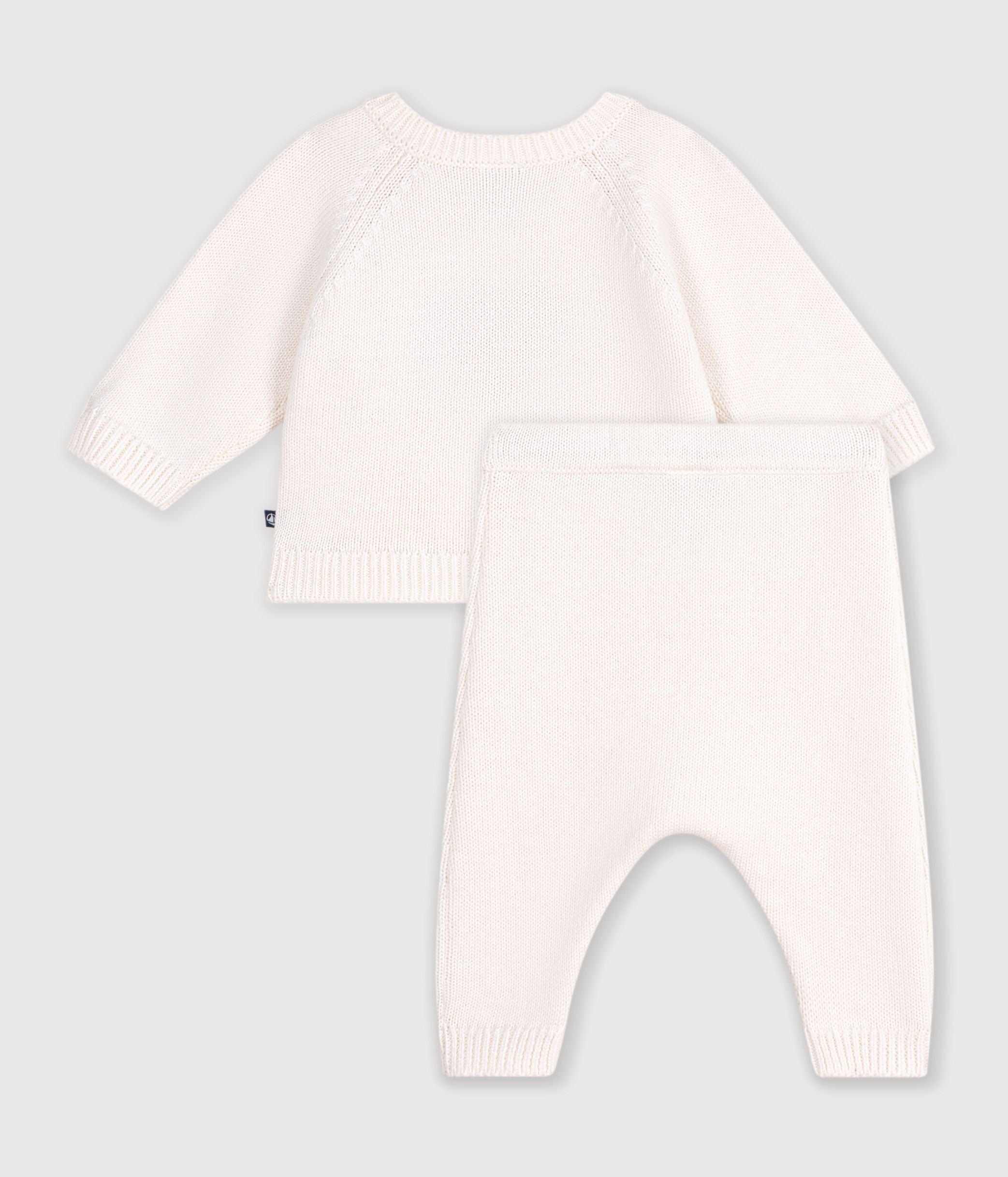 ensemble-bébé-en-tricot-jacquard-coeur