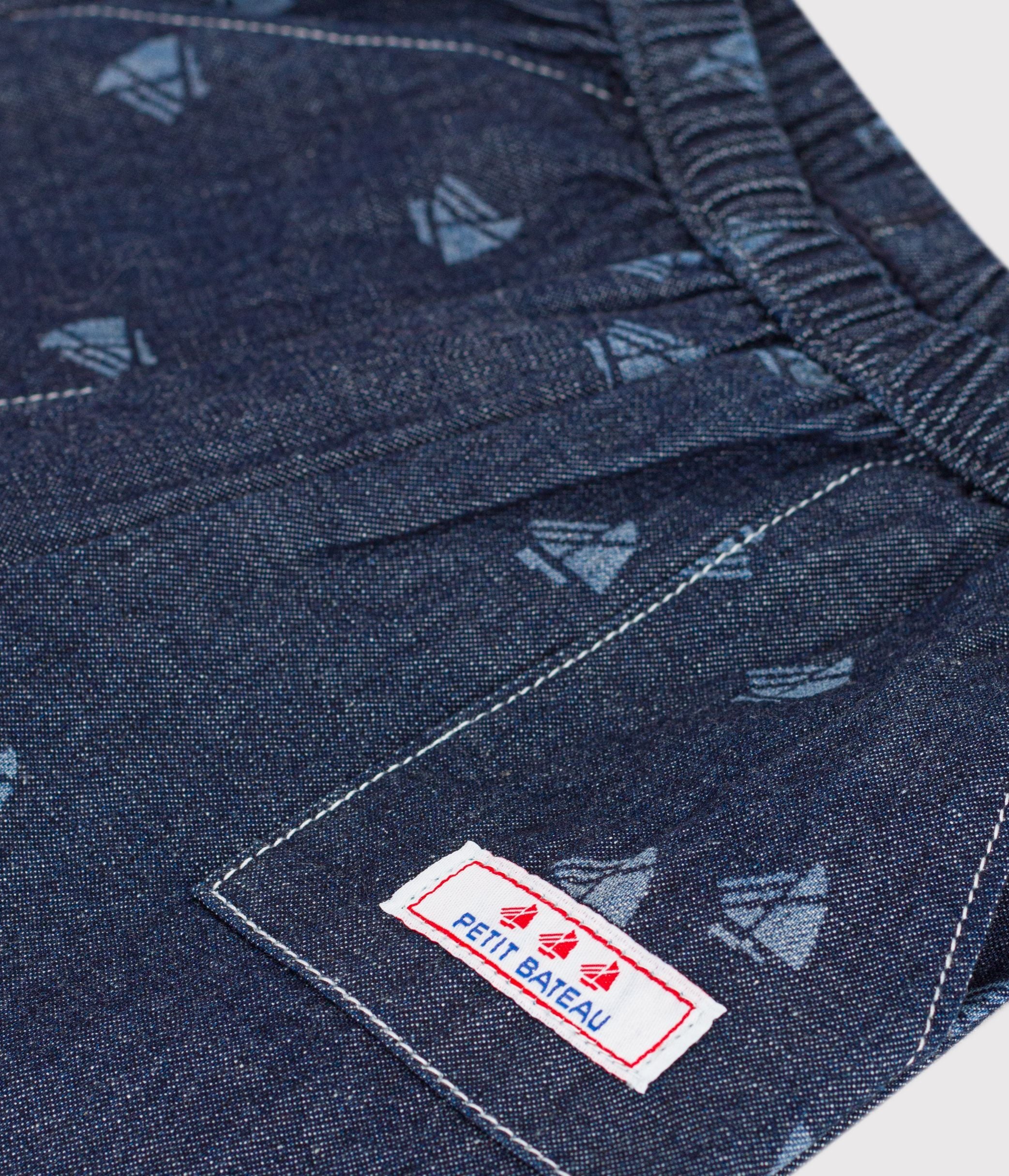 pantalon-bébé-en-denim-imprimé-bateaux