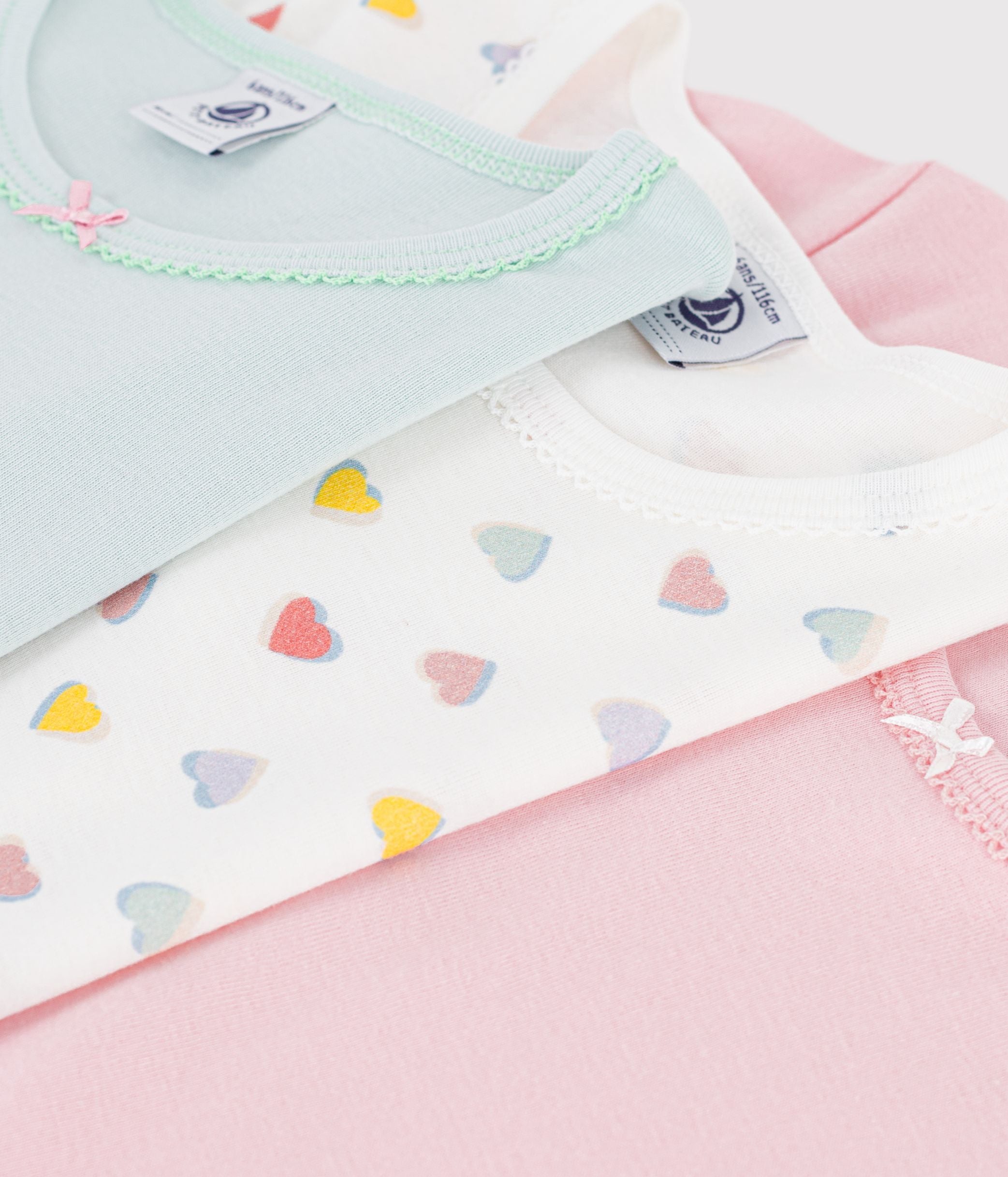 lot-de-tee-shirts-enfant-en-coton-manches-courtes-à-cœurs